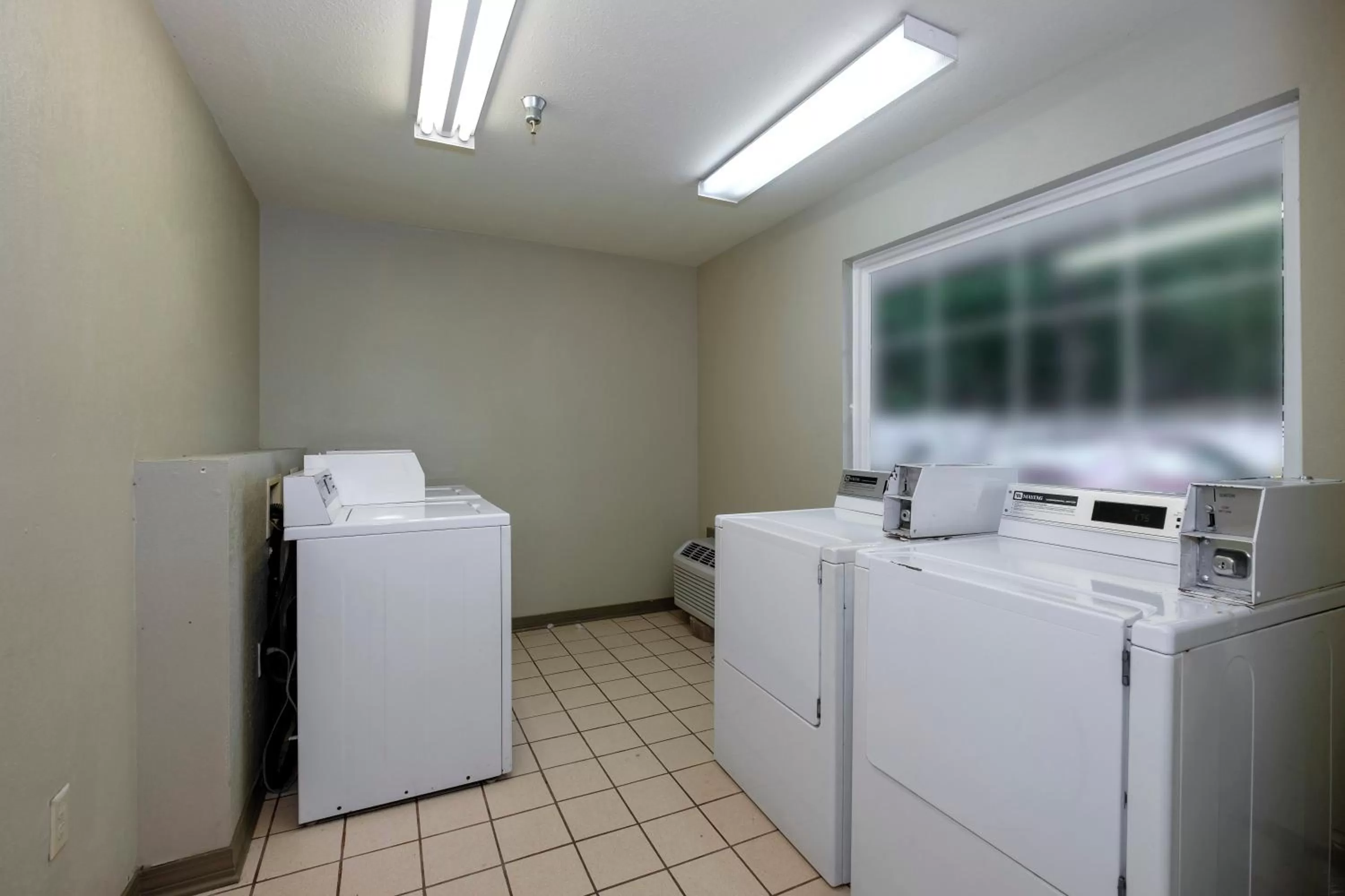 laundry in Red Roof Inn PLUS+ Hammond