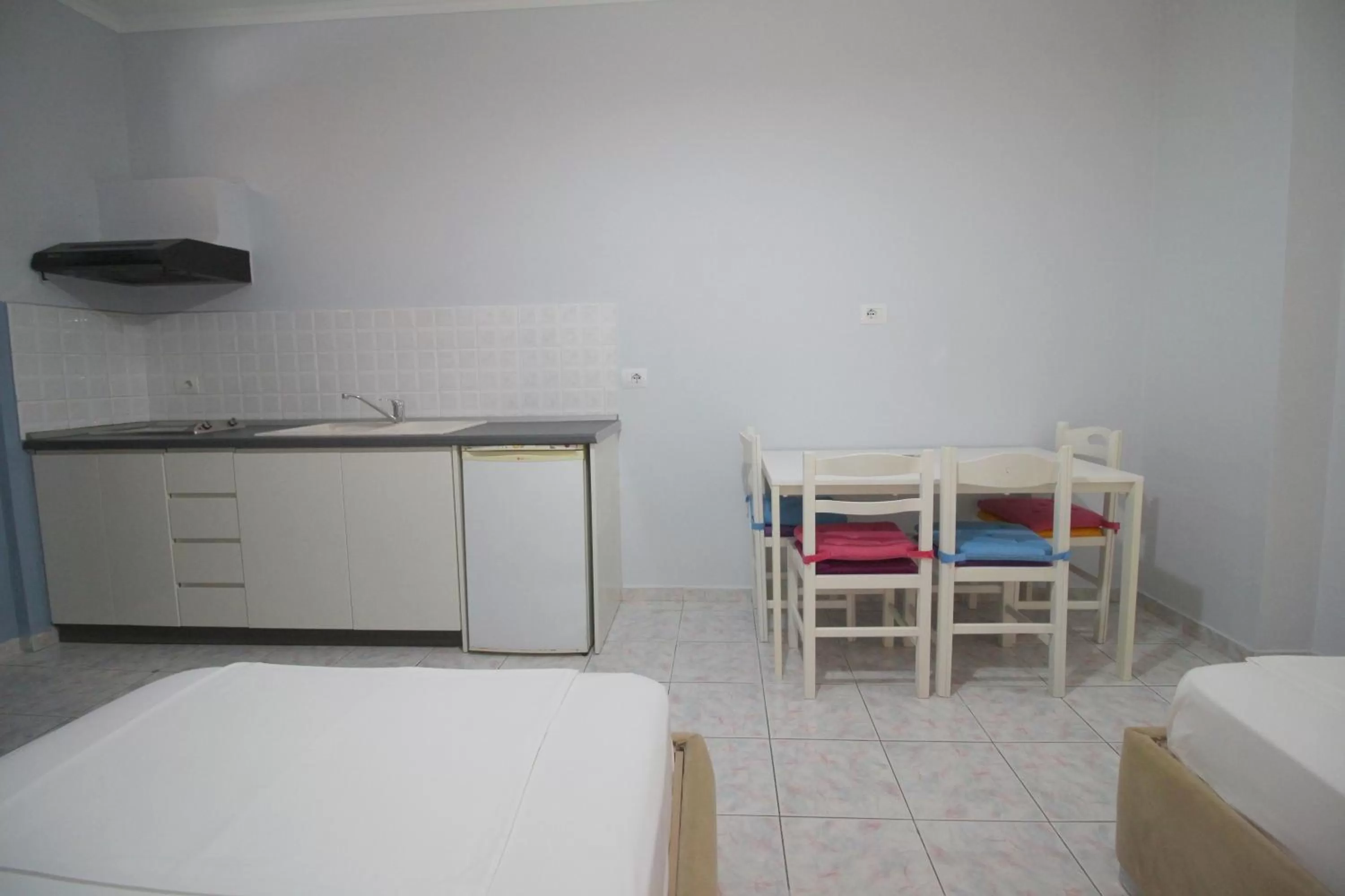 Seating area in Murati Suites Sarandë