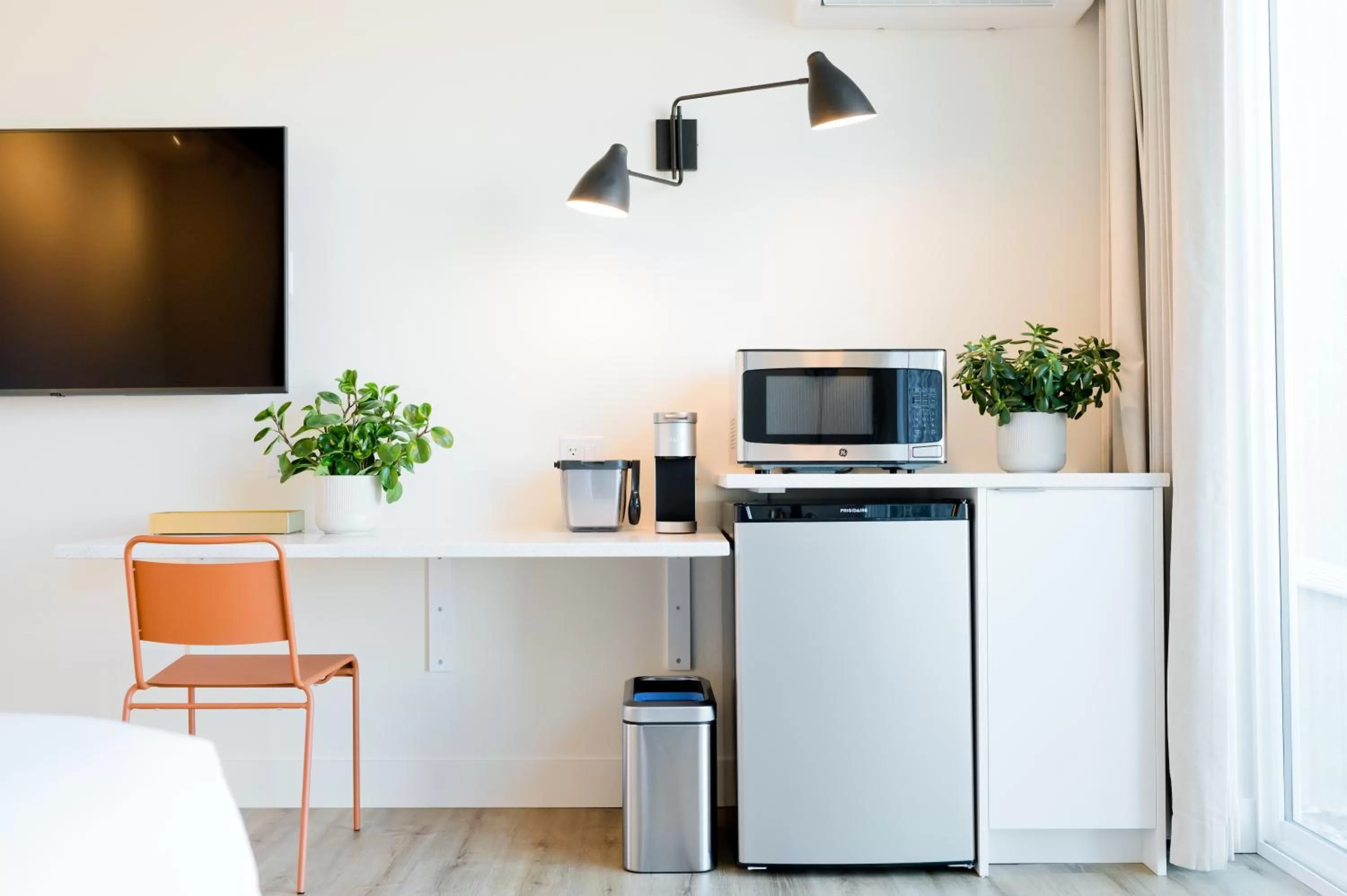 minibar in Skyview Hotel