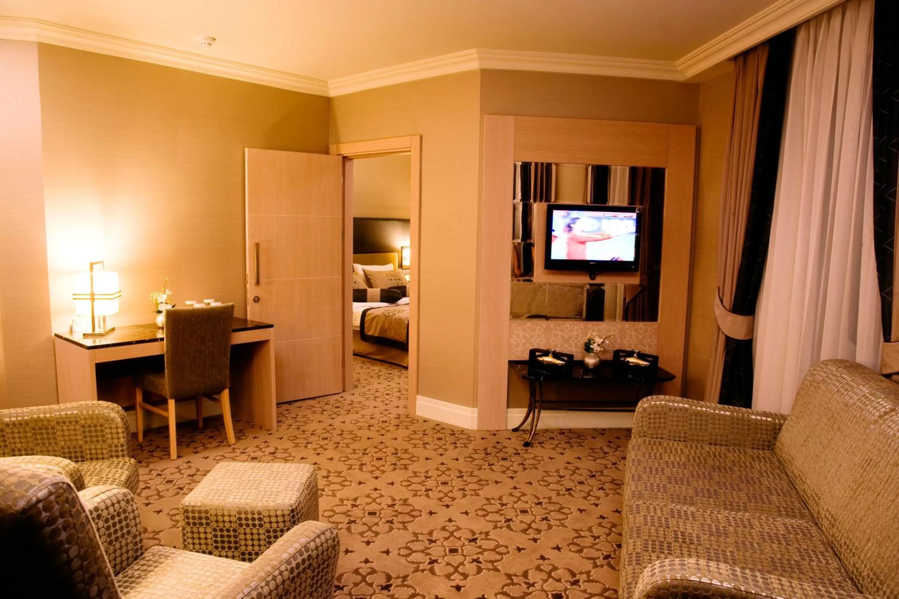 Living room in Darkhill Hotel