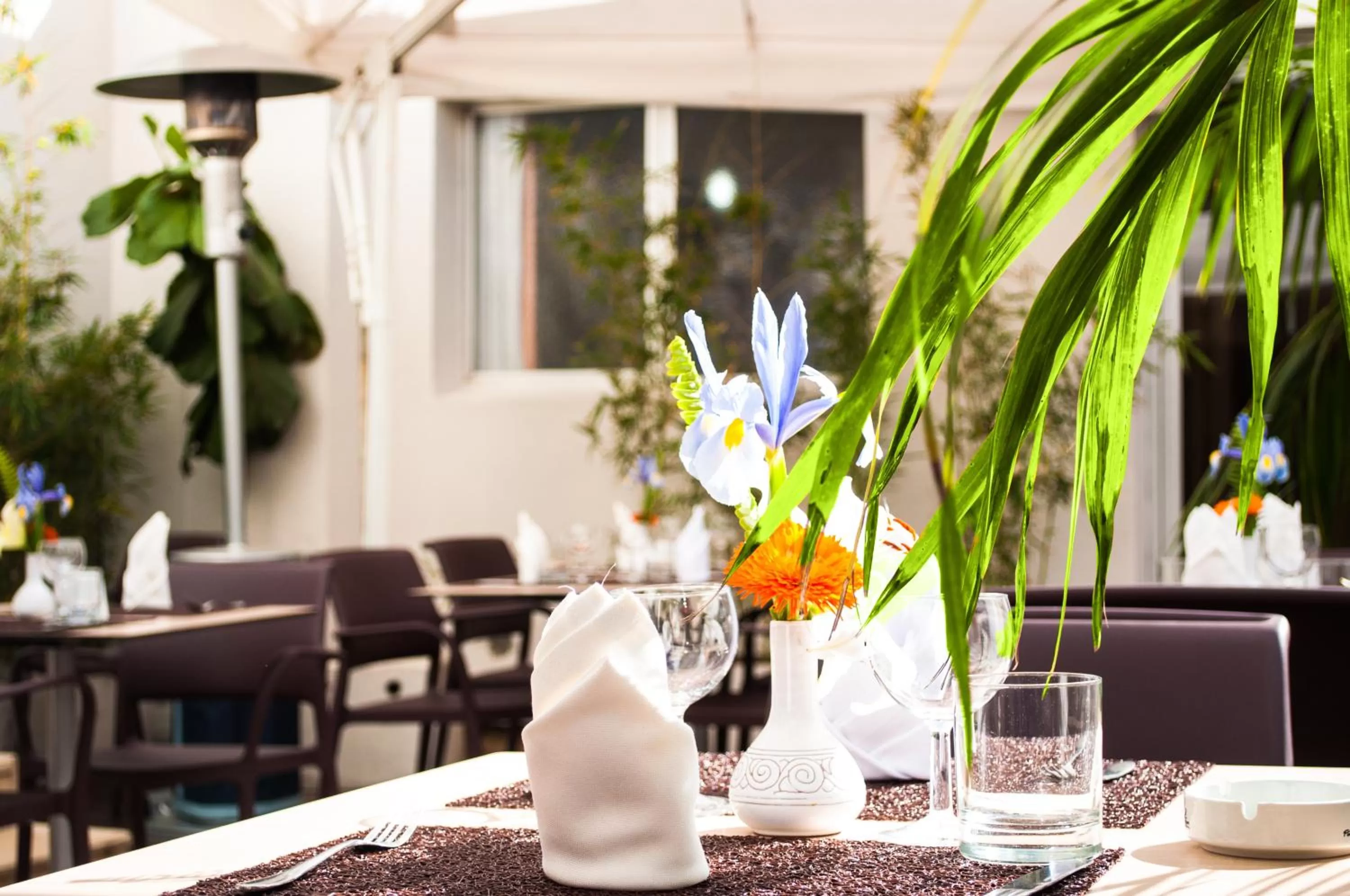 Restaurant/places to eat in Le Pietri Urban Hotel