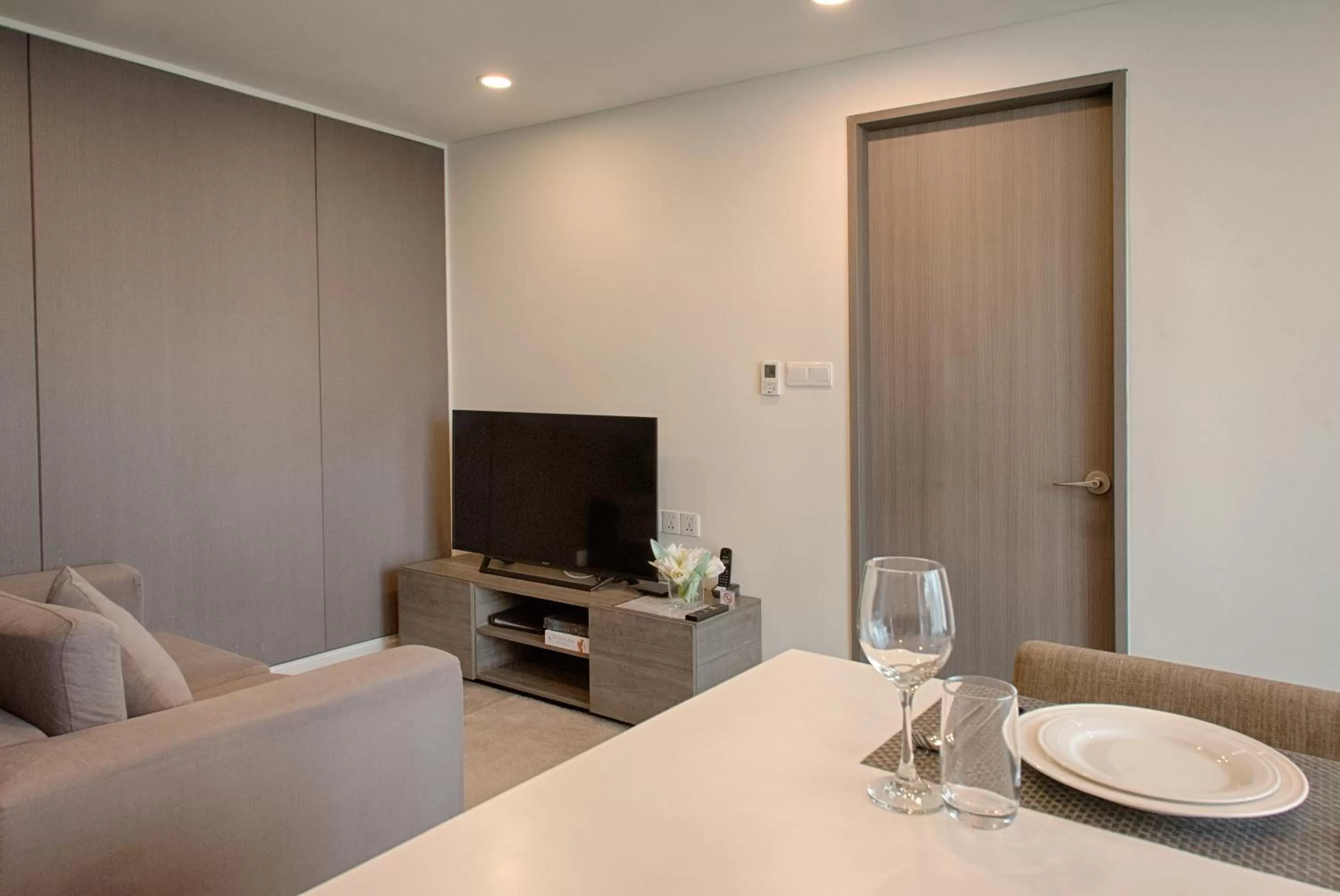 Living room in GRANFERTE Phnom Penh Hotel