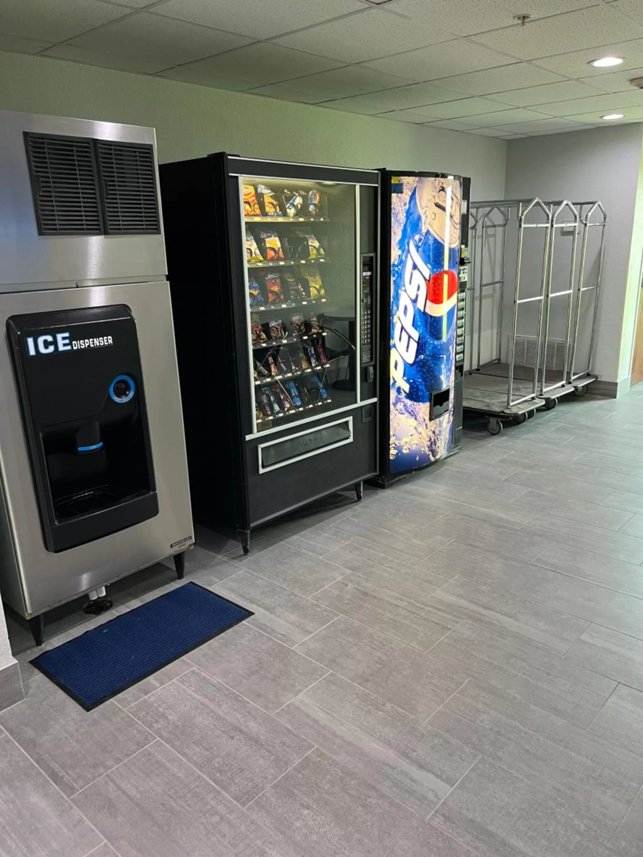 vending machine in Motel 6-El Reno, OK