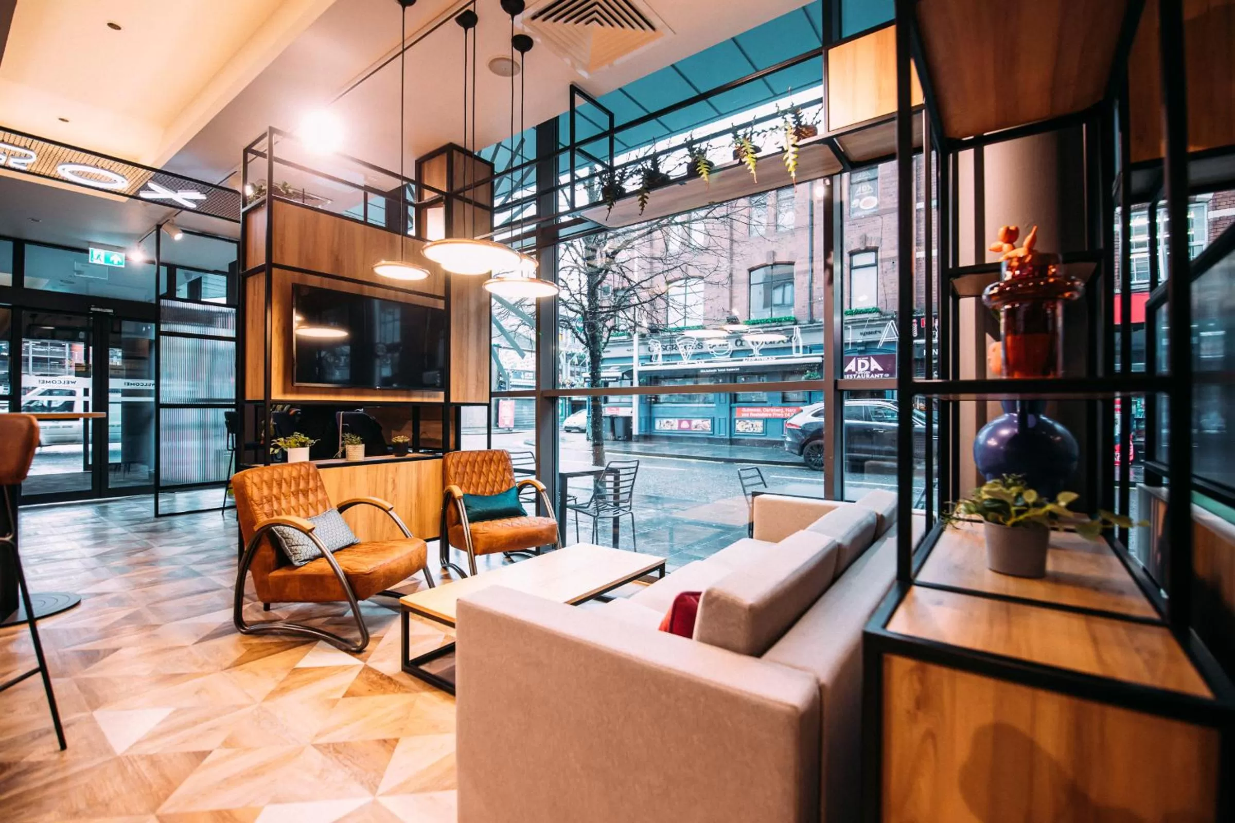 Lobby or reception in ibis Belfast City Centre