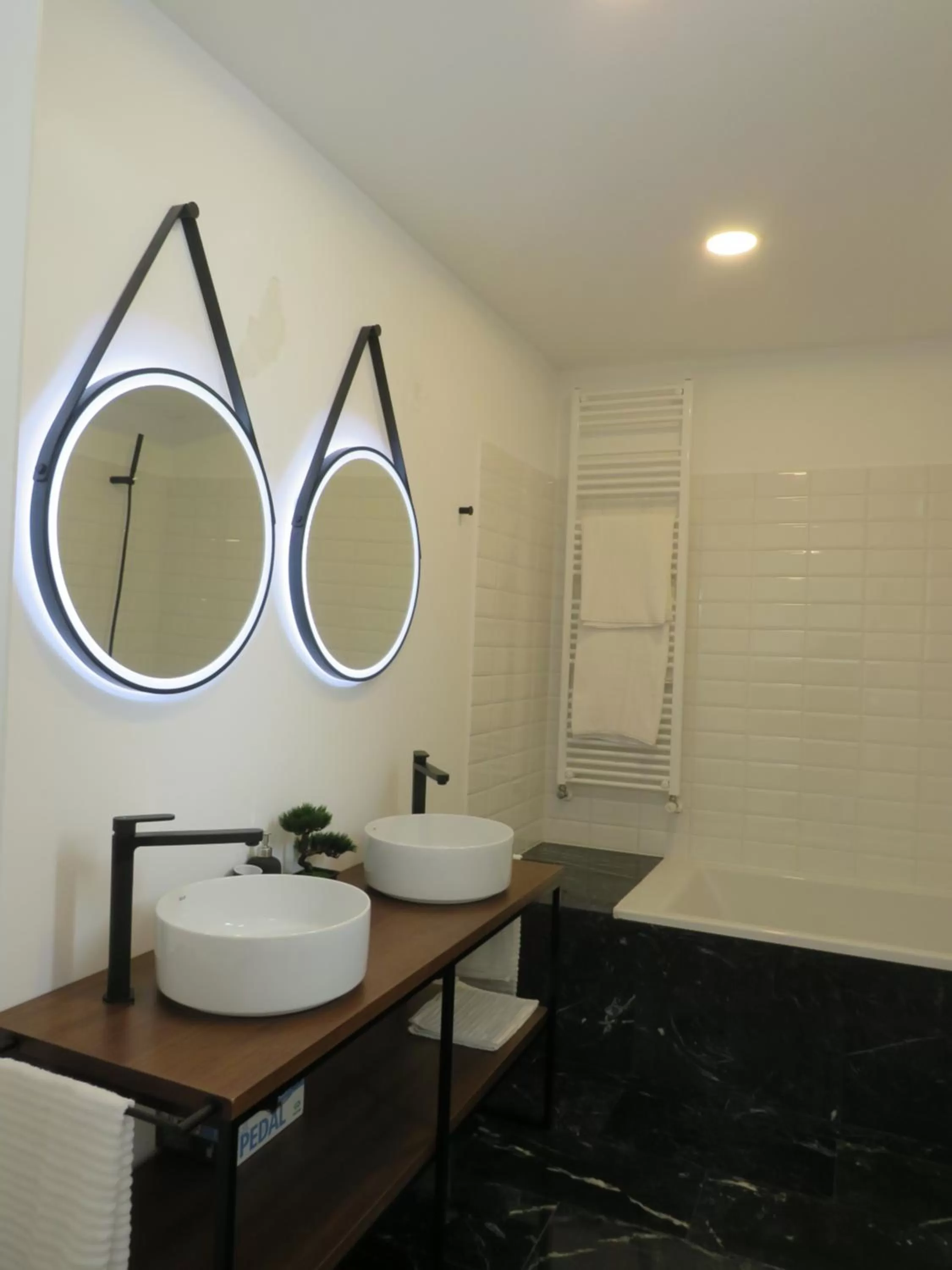 APARTAMENTOS ARMANYA 3