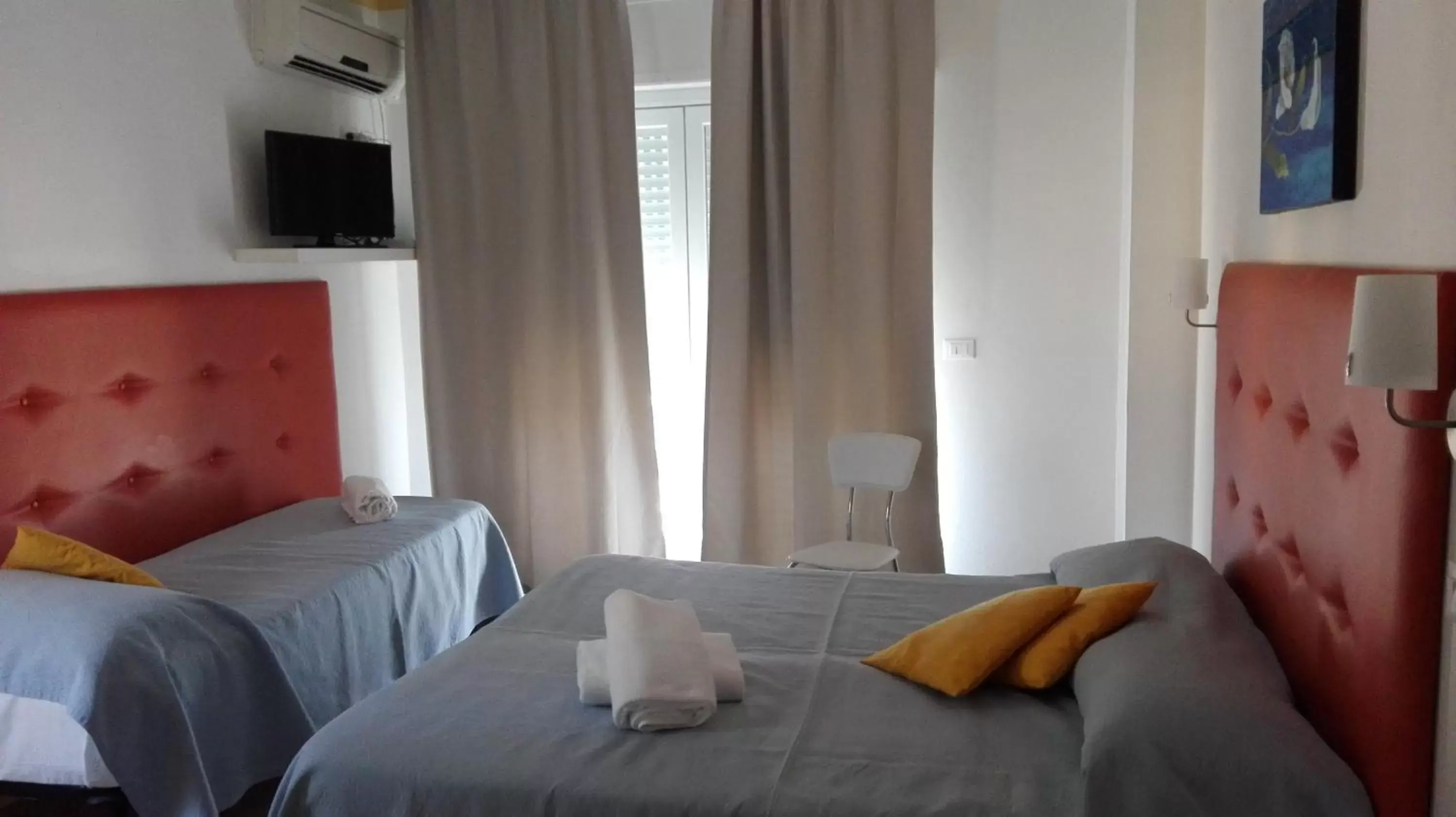 Triple Room with Balcony - single occupancy in Hotel Irene Triple Room with Balcony - single occupancy in Hotel Irene
