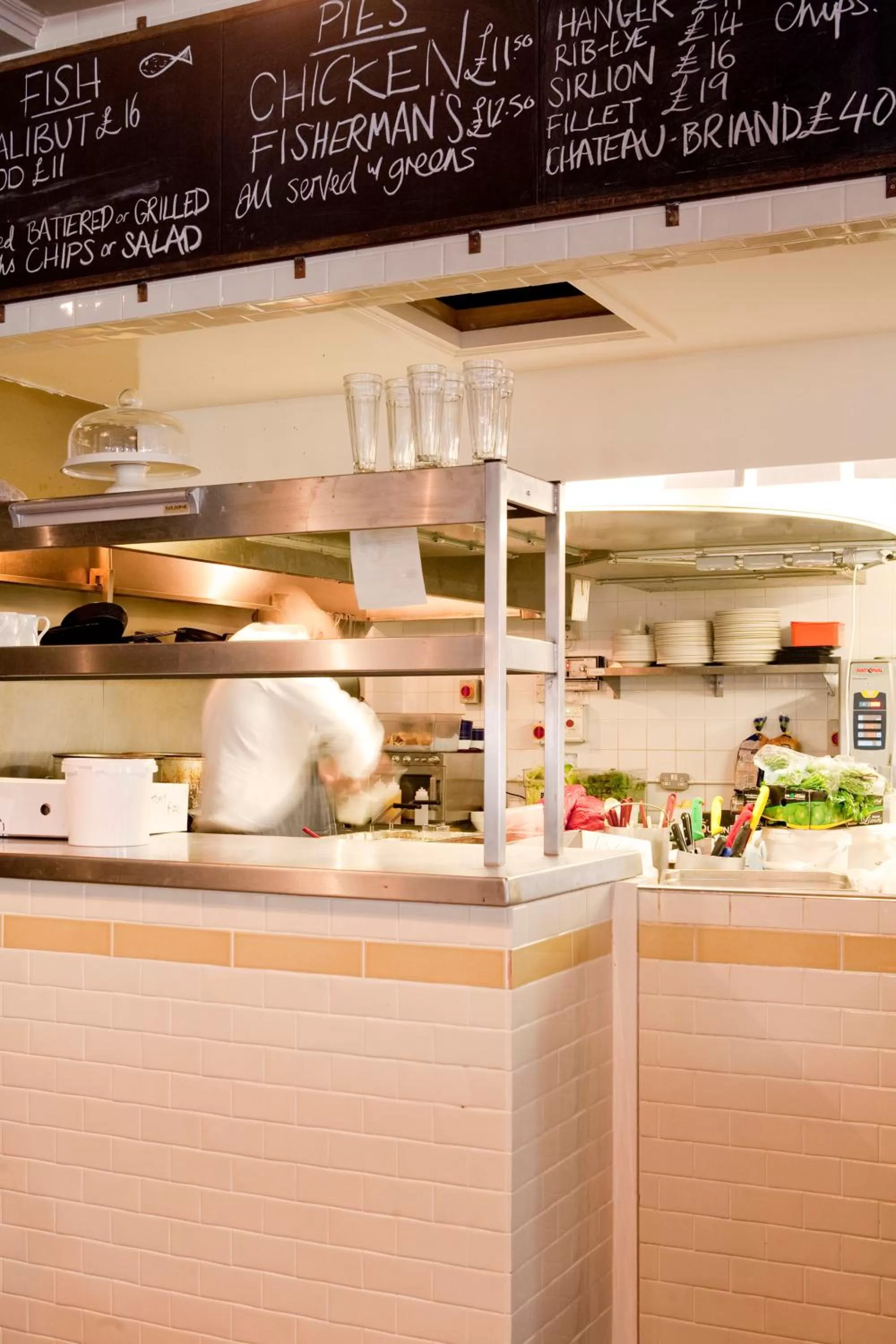 Restaurant/places to eat in The Tommyfield Hotel