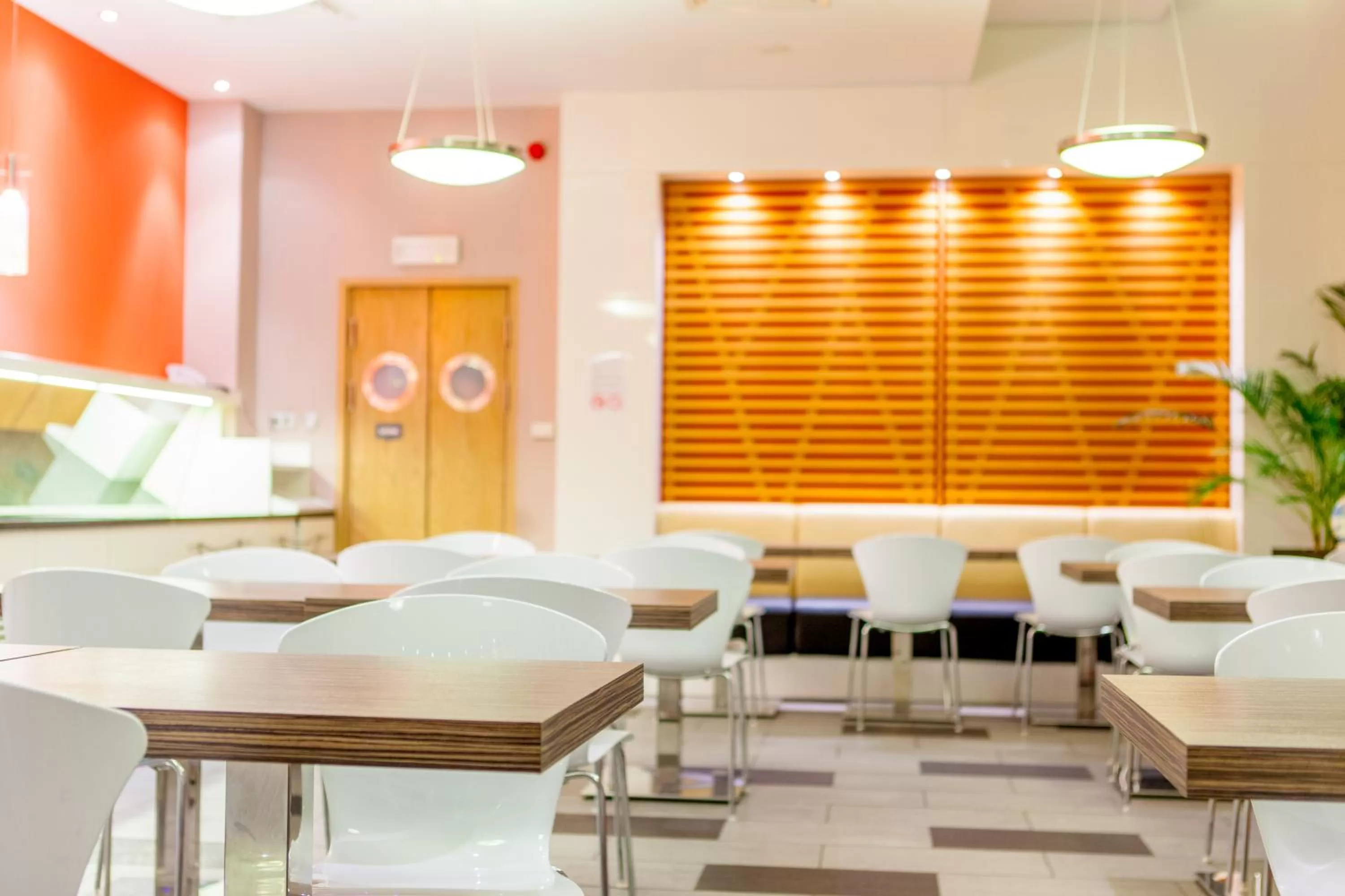 Restaurant/places to eat in Royal Park Boutique Hotel