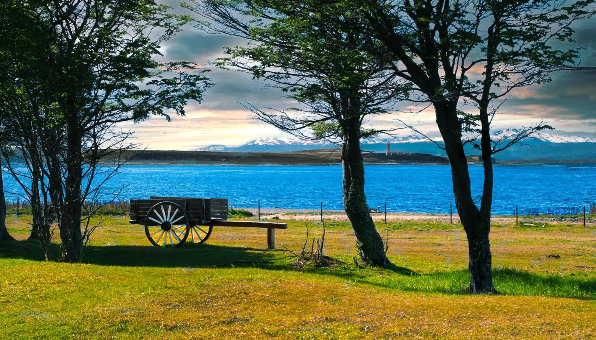 Lake view in Tolkeyen Ushuaia Hotel