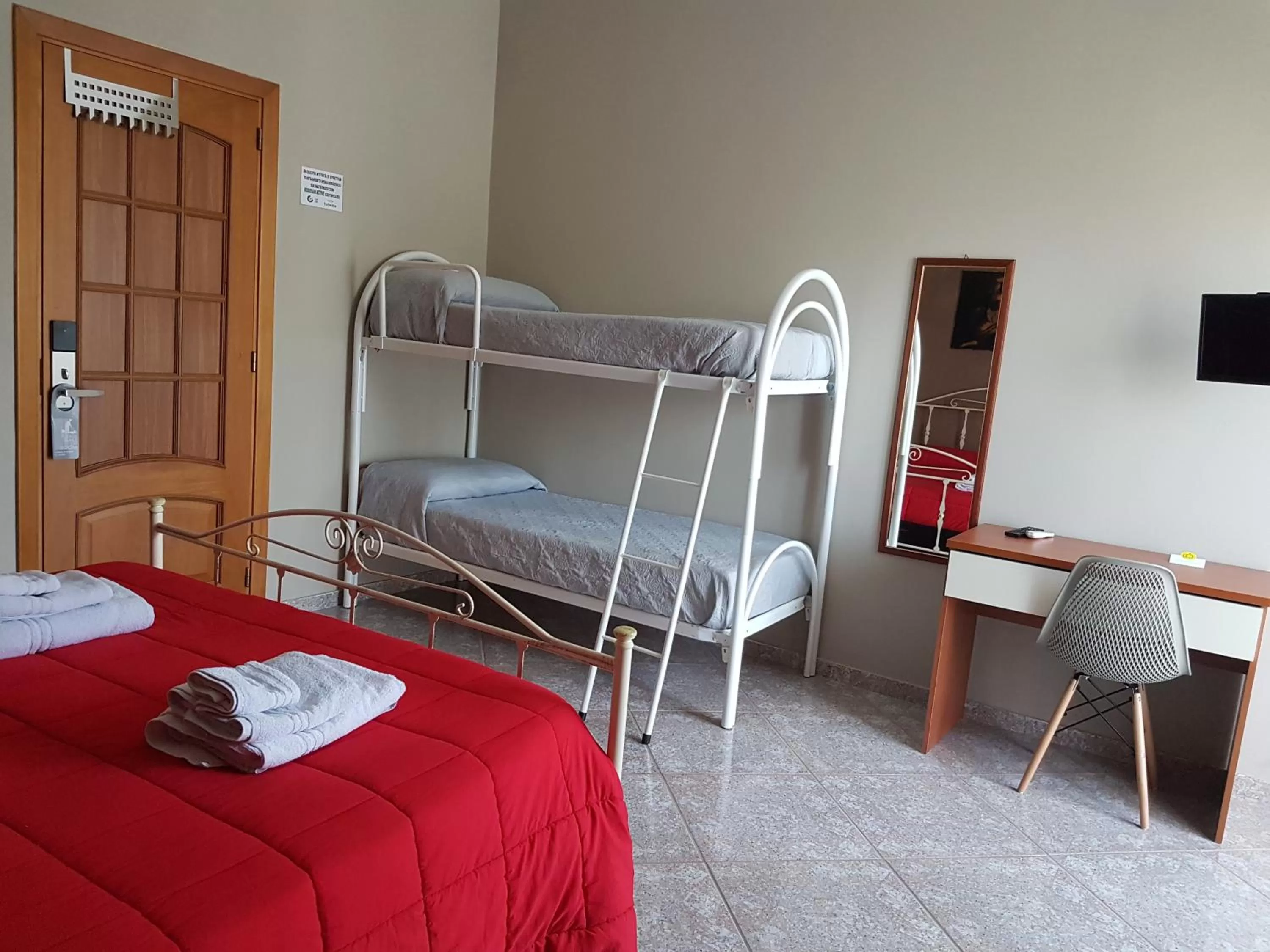 Bedroom, Bed in B&B Magna Grecia