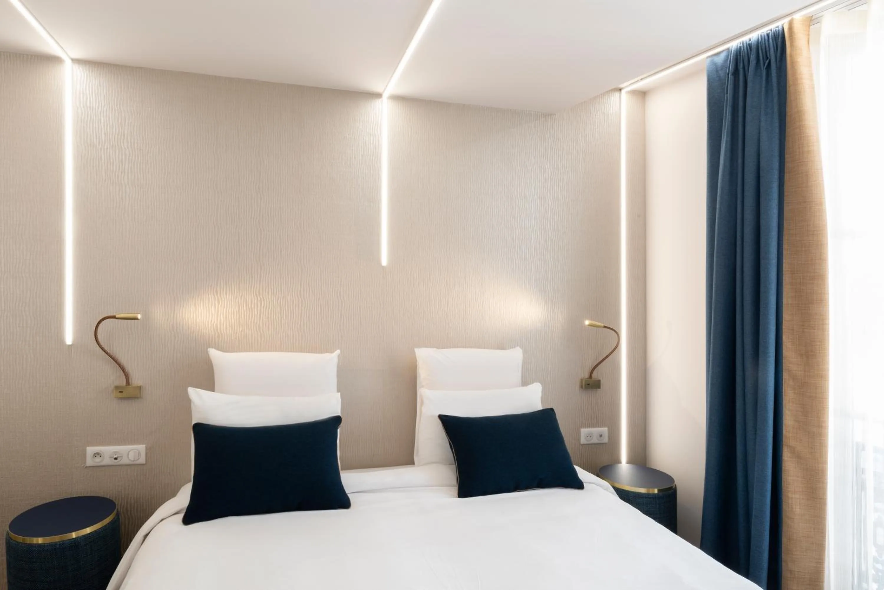 Bedroom, Bed in Mercure Paris Opera Lafayette