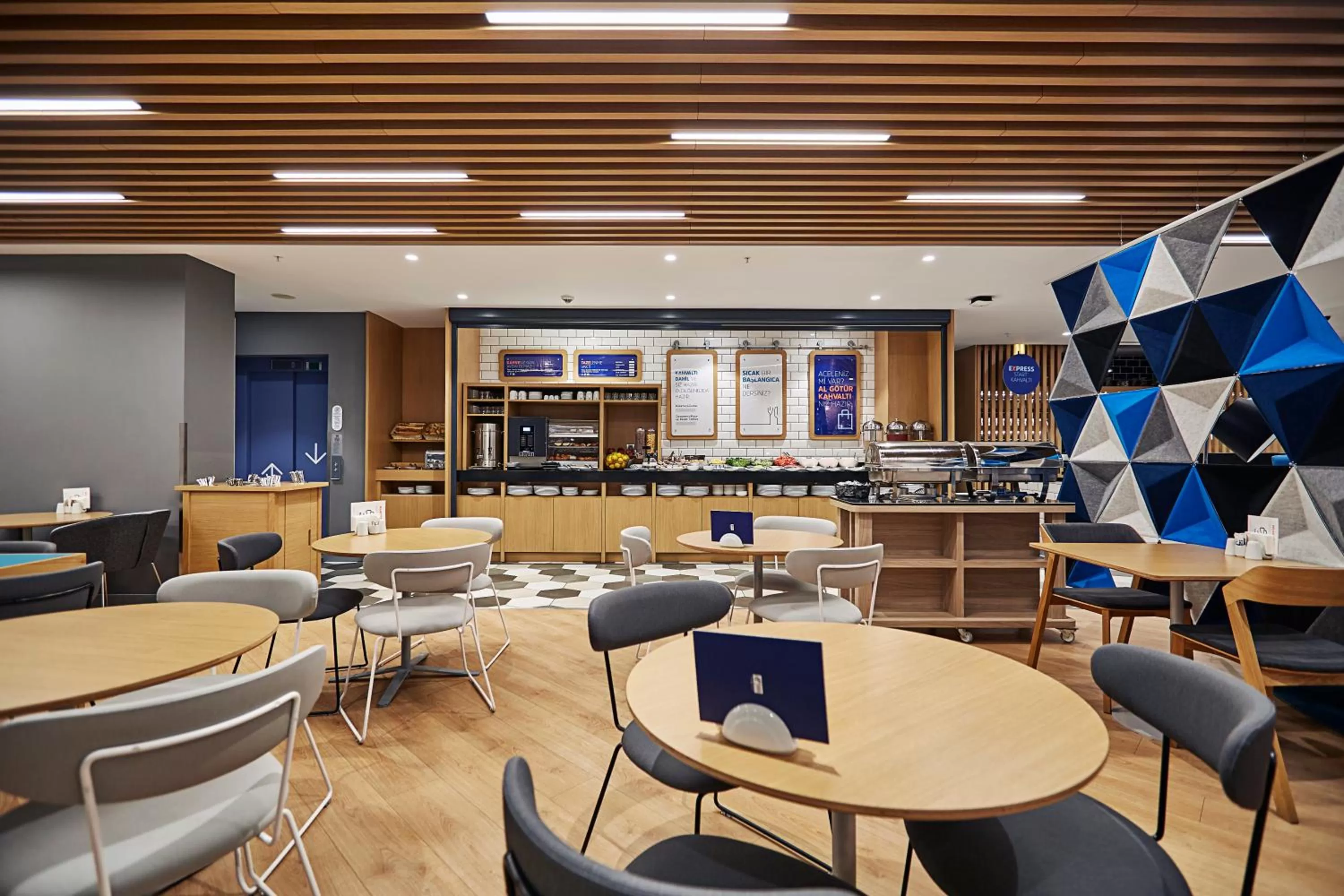 Breakfast in Holiday Inn Express - Istanbul - Atakoy Metro by IHG