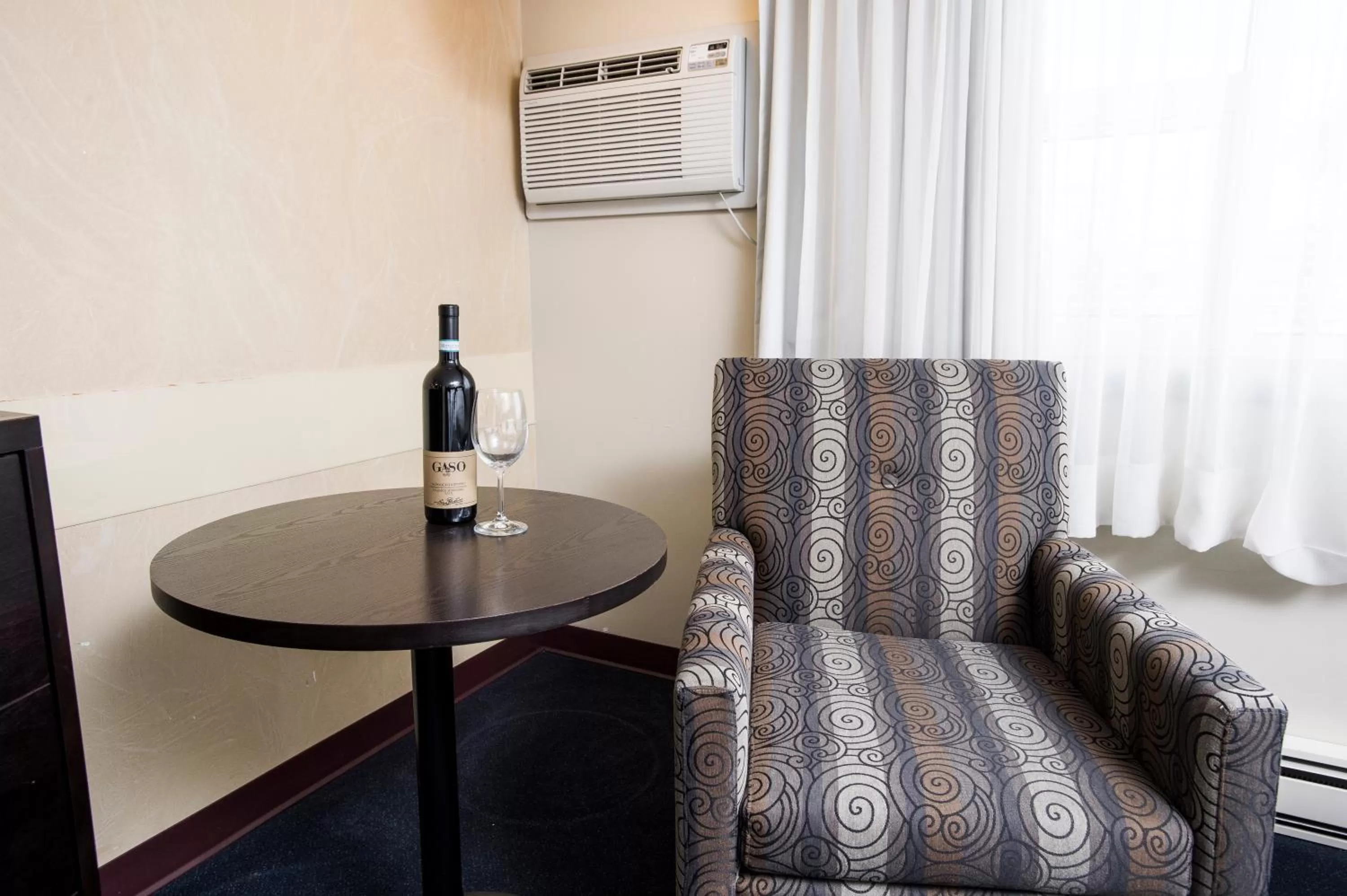 Photo of the whole room in Le Deville par G5