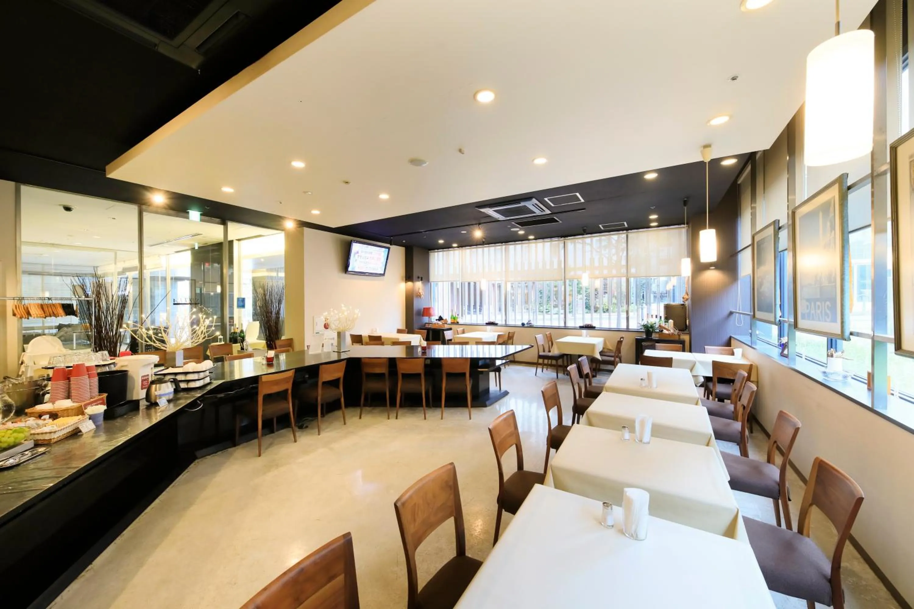 Restaurant/places to eat in Richmond Hotel Narita