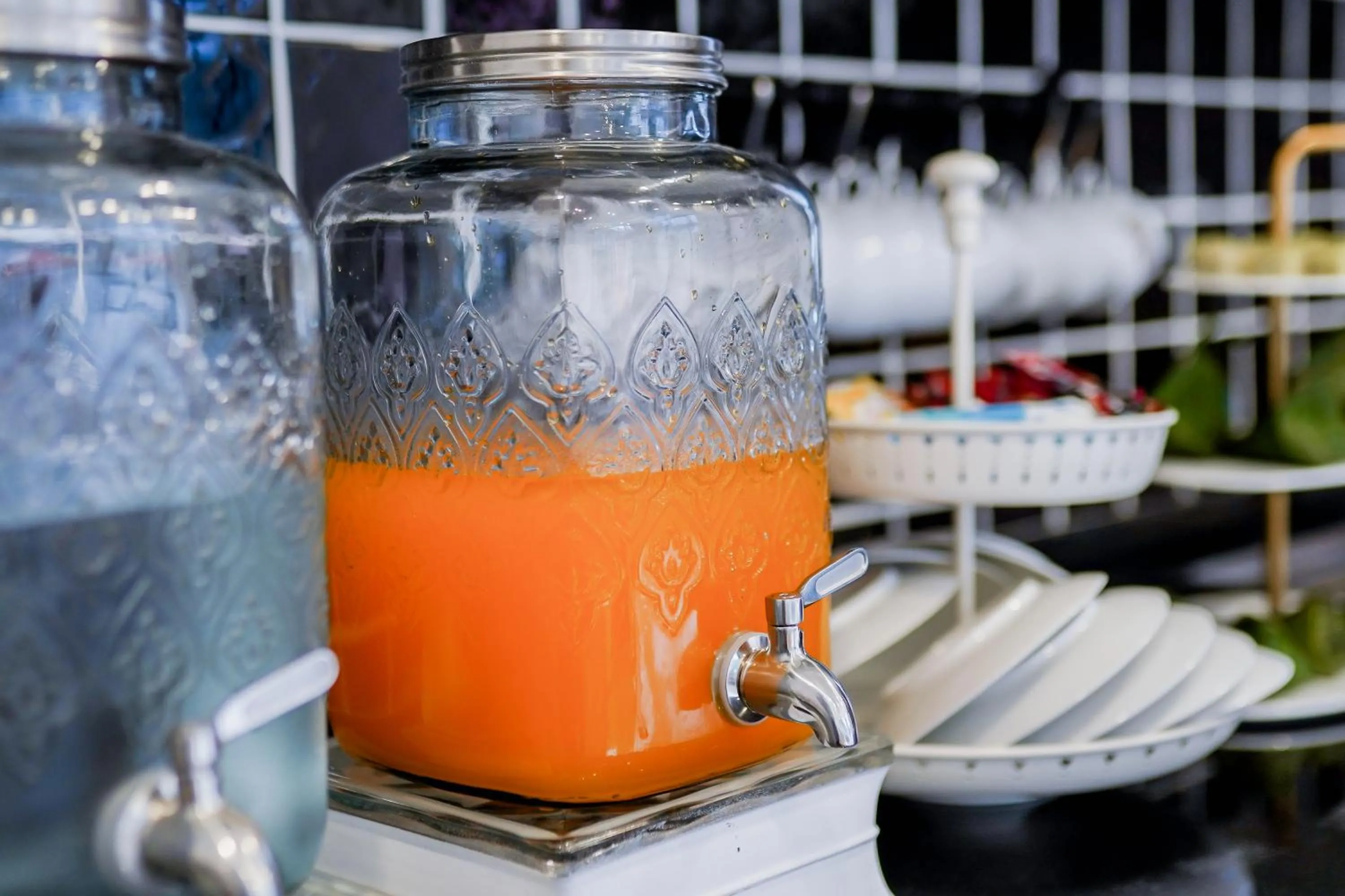 Restaurant/places to eat in Khaleej Mass Hotel Patong