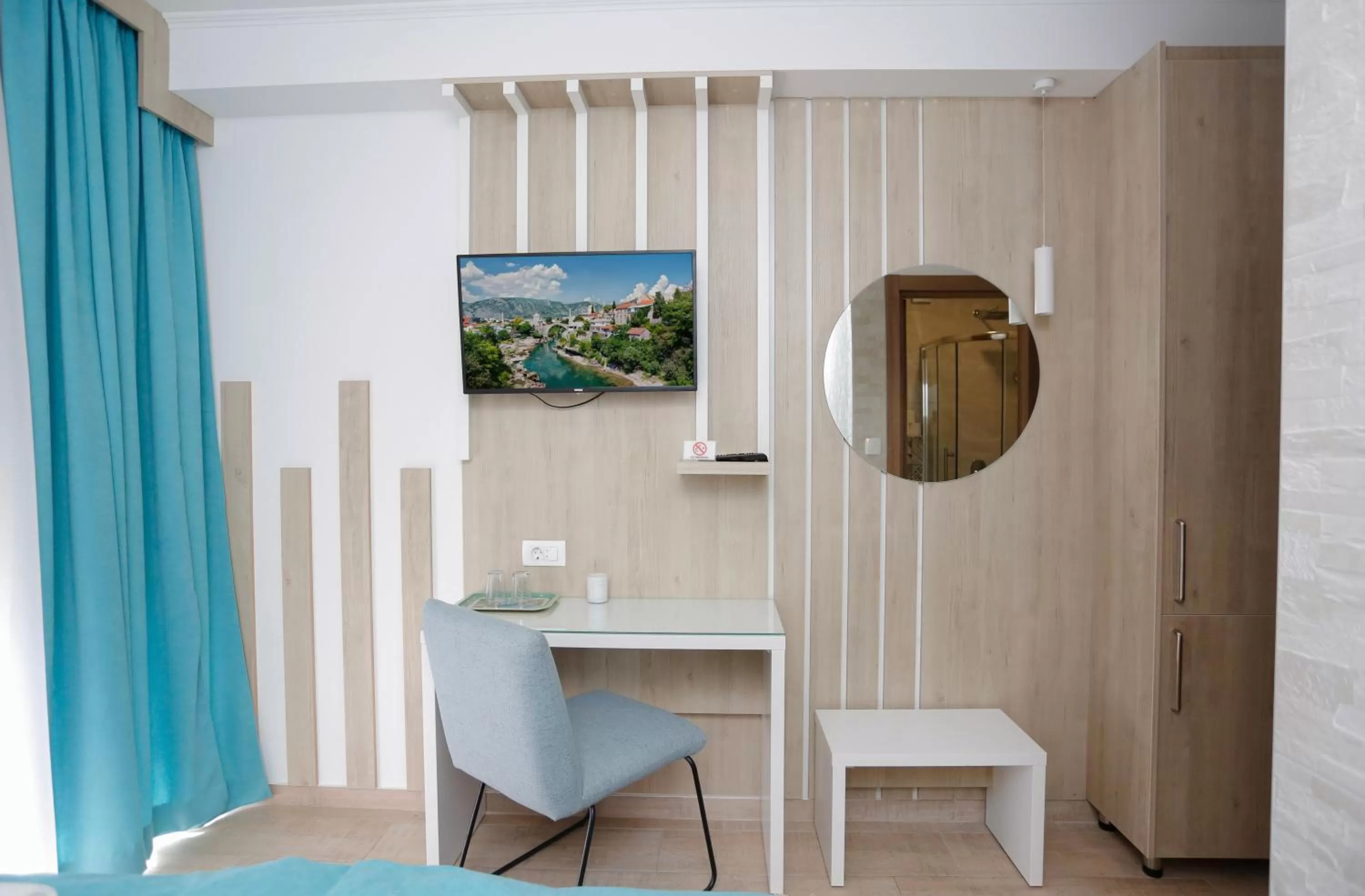 TV and multimedia, TV/Entertainment Center in Hotel - Villa Lejla