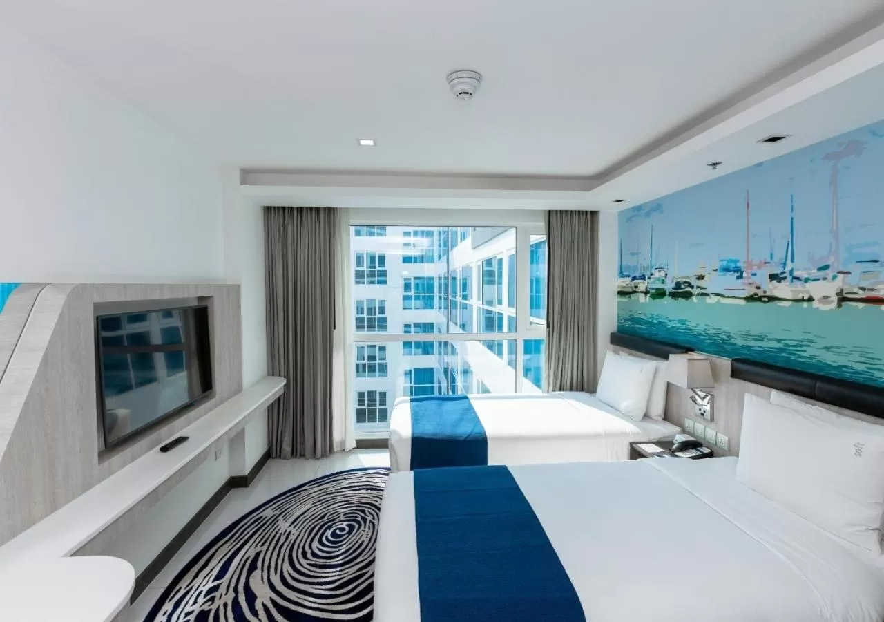 Bed in Holiday Inn Express Pattaya Central by IHG