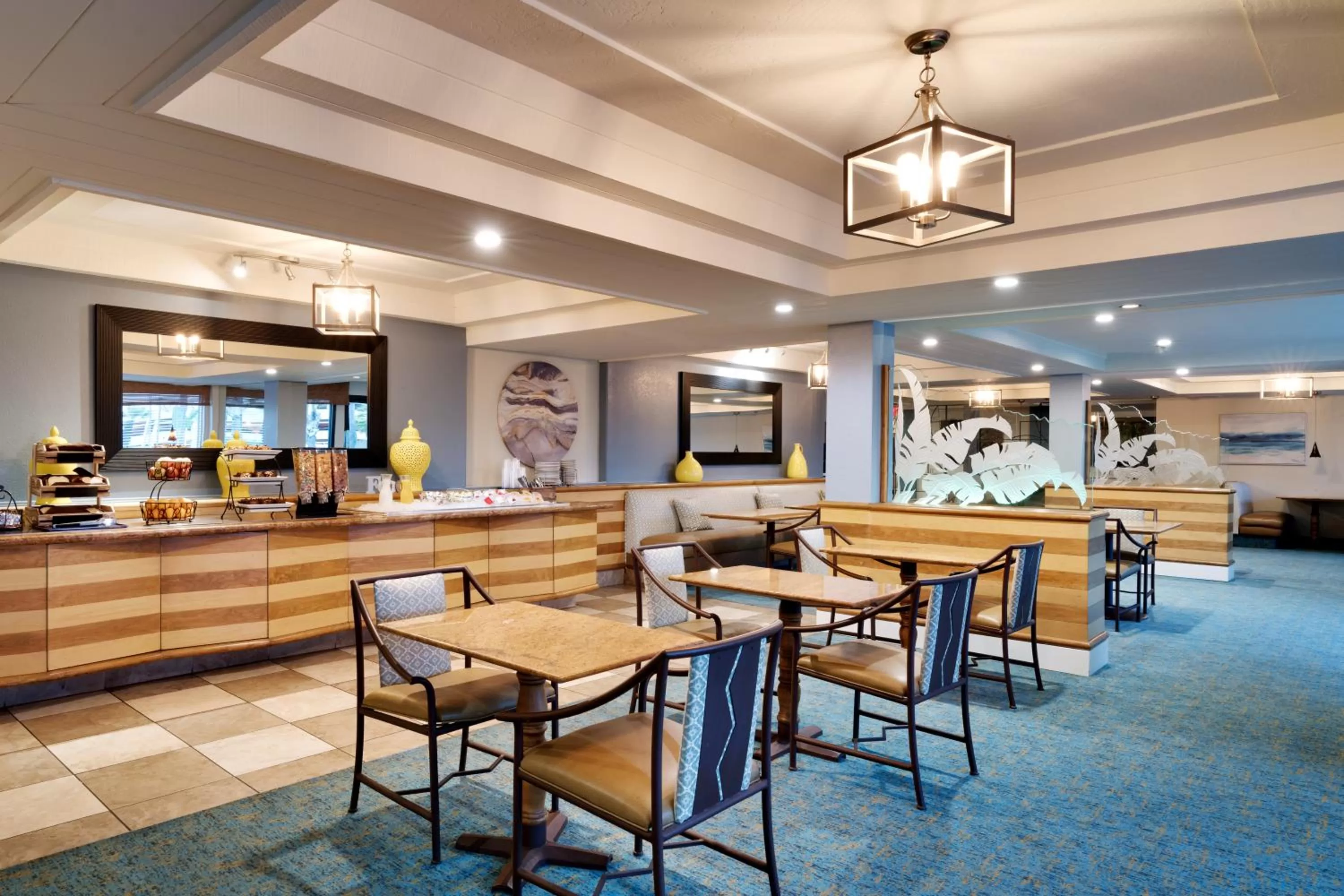 Breakfast in Atrium Hotel Orange County