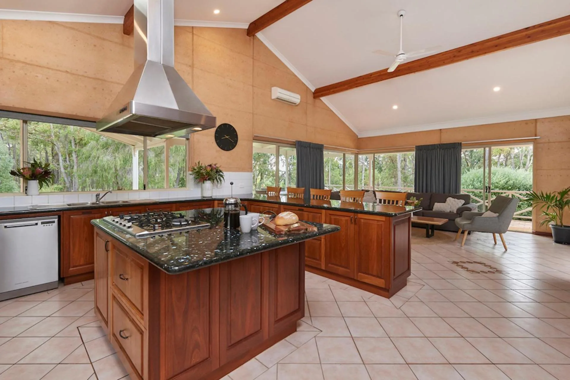 Kitchen or kitchenette in Eight Willows Retreat