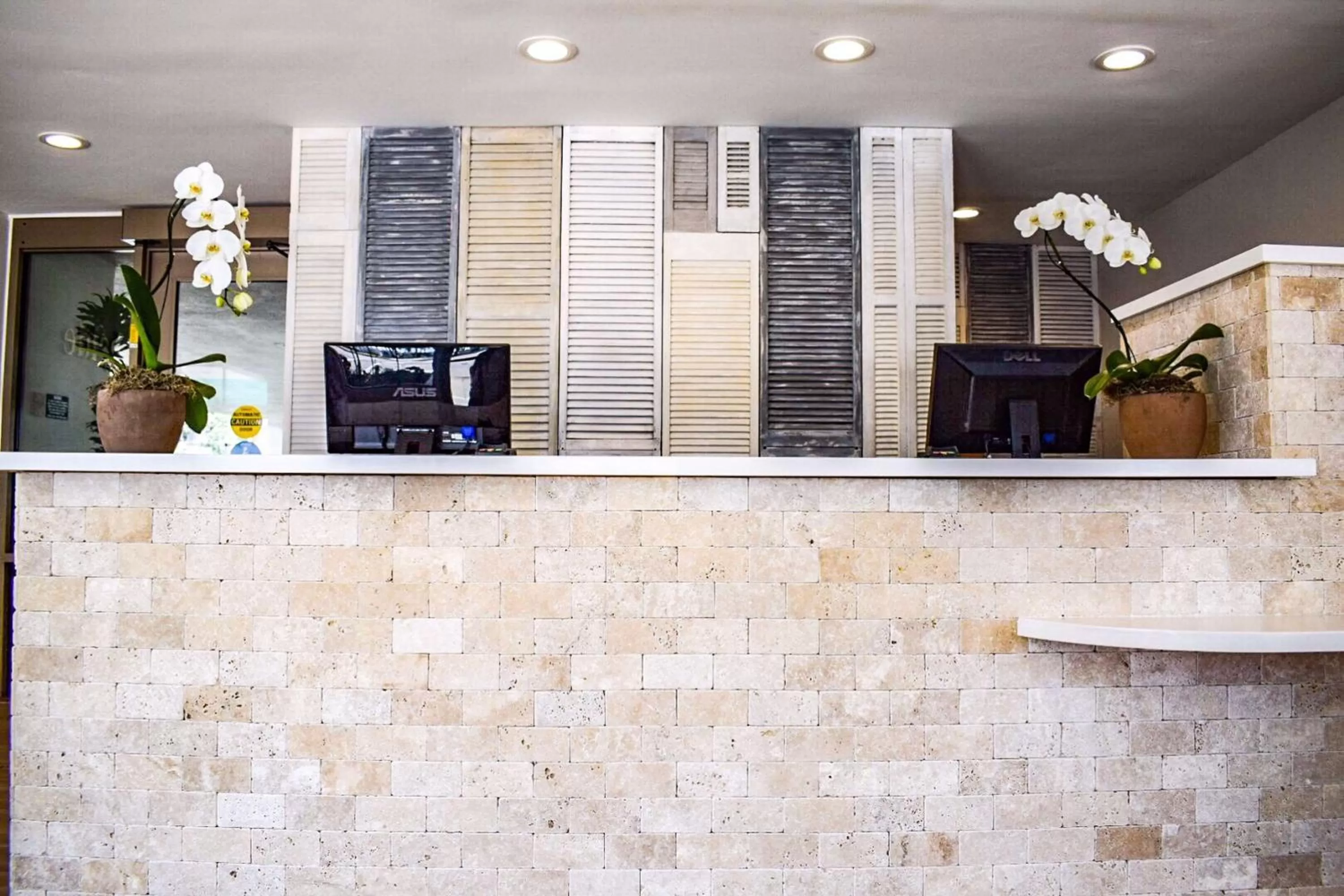 Lobby or reception in Beachside Inn