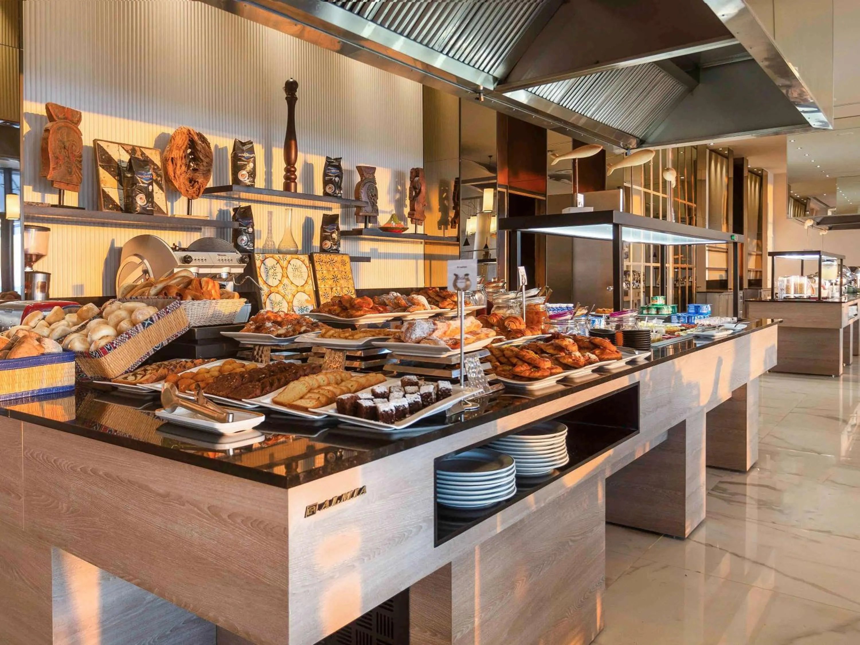 Restaurant/places to eat in Mövenpick Hotel Gammarth Tunis