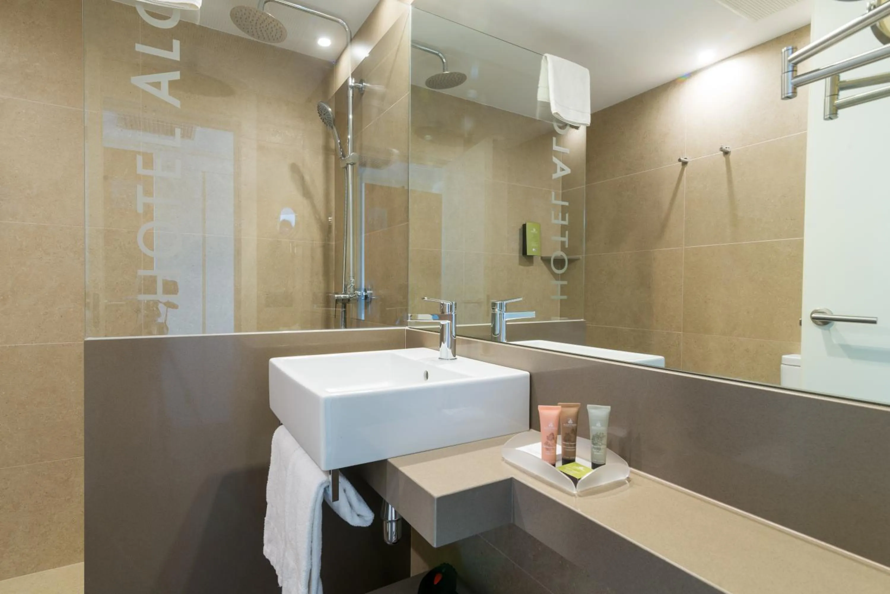 Triple Room with Balcony in Hotel Alga