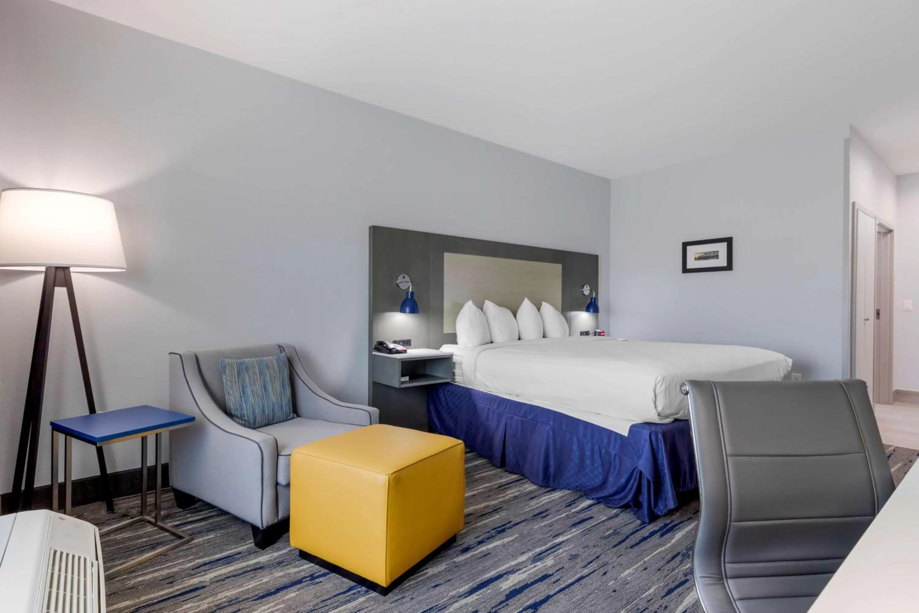 Bedroom, Bed in Best Western Plus Choctaw Inn & Suites