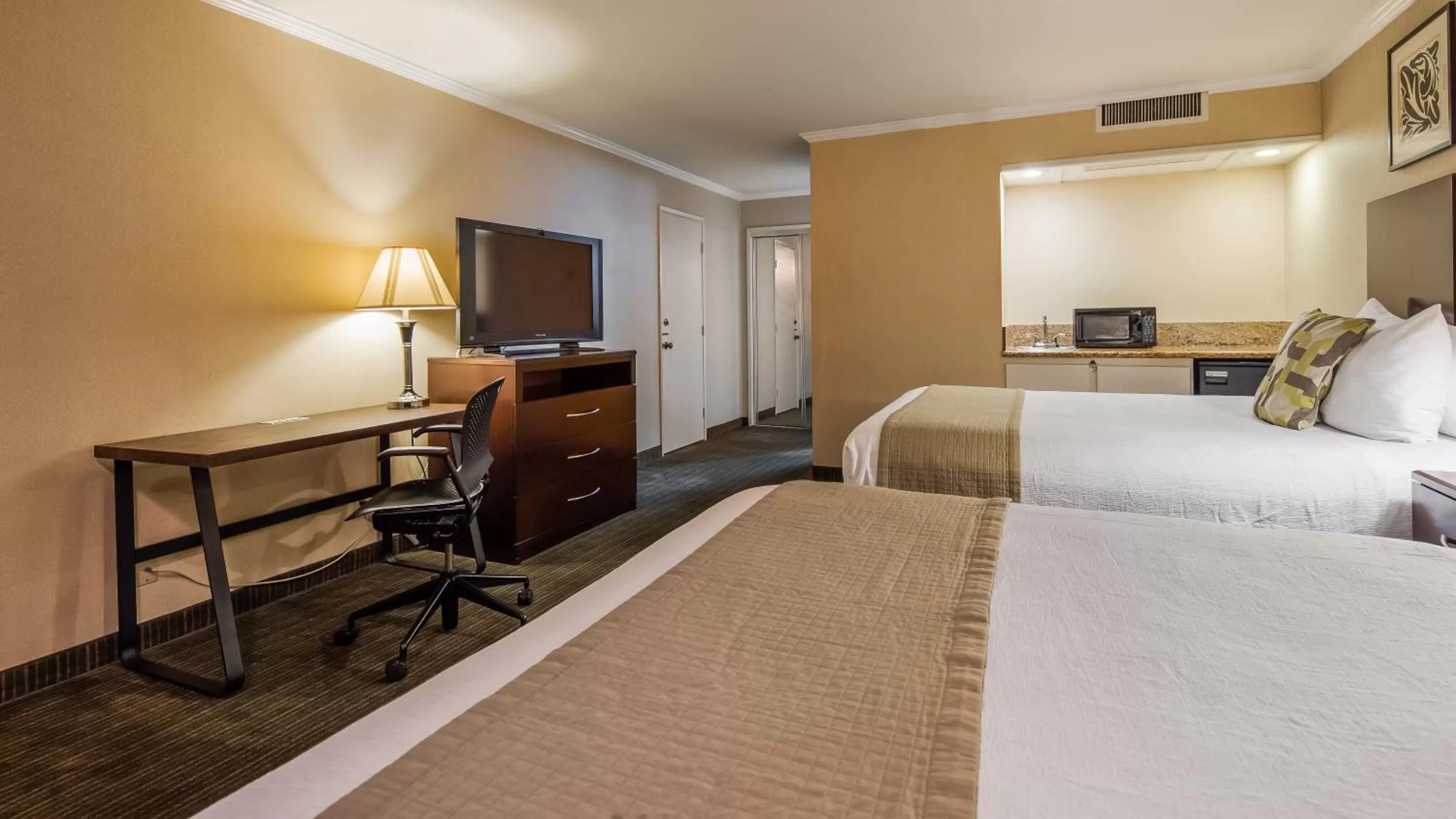 Bedroom, Bed in Best Western Plus Dana Point Inn-by-the-Sea