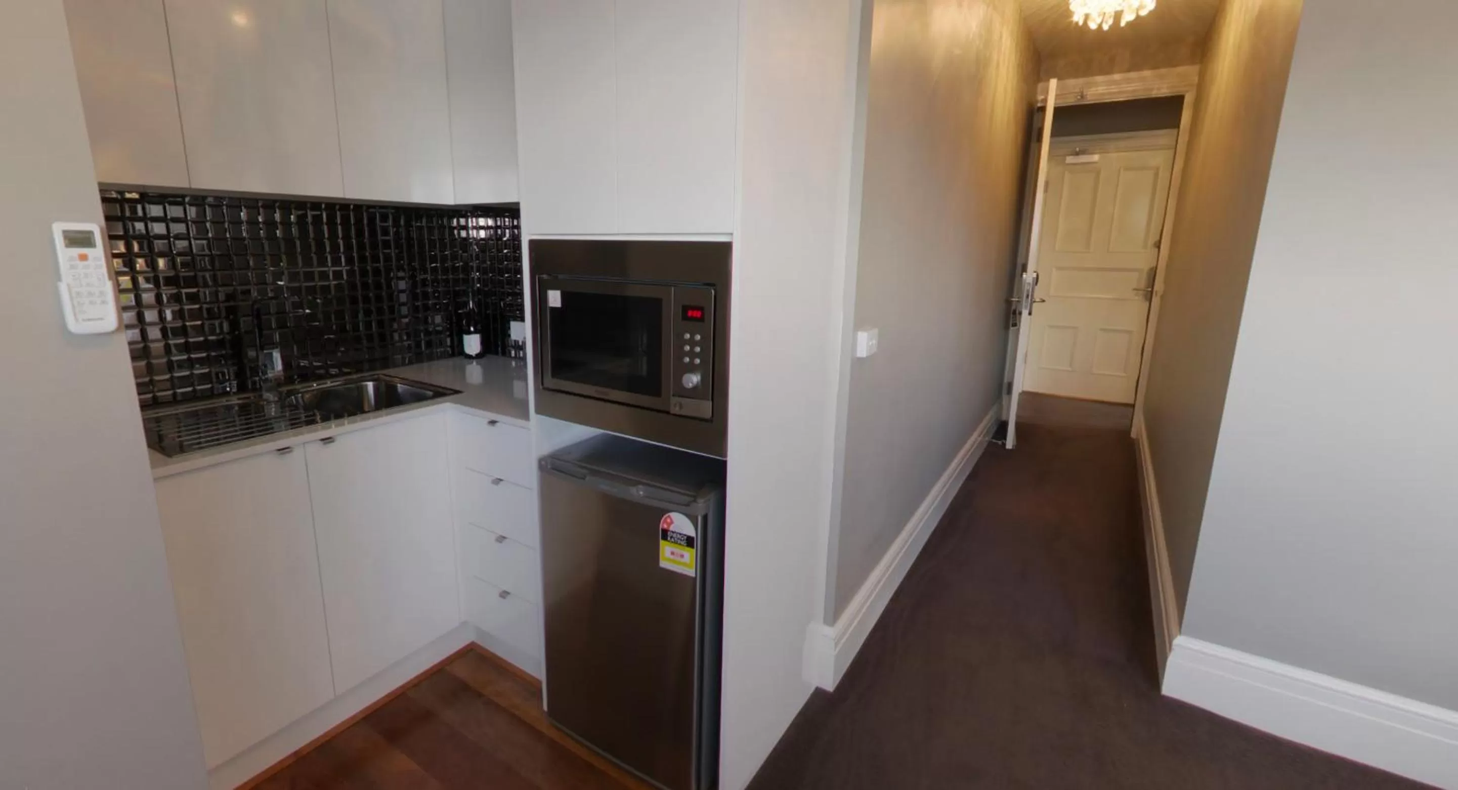 Kitchen or kitchenette in Ballarat Premier Apartments