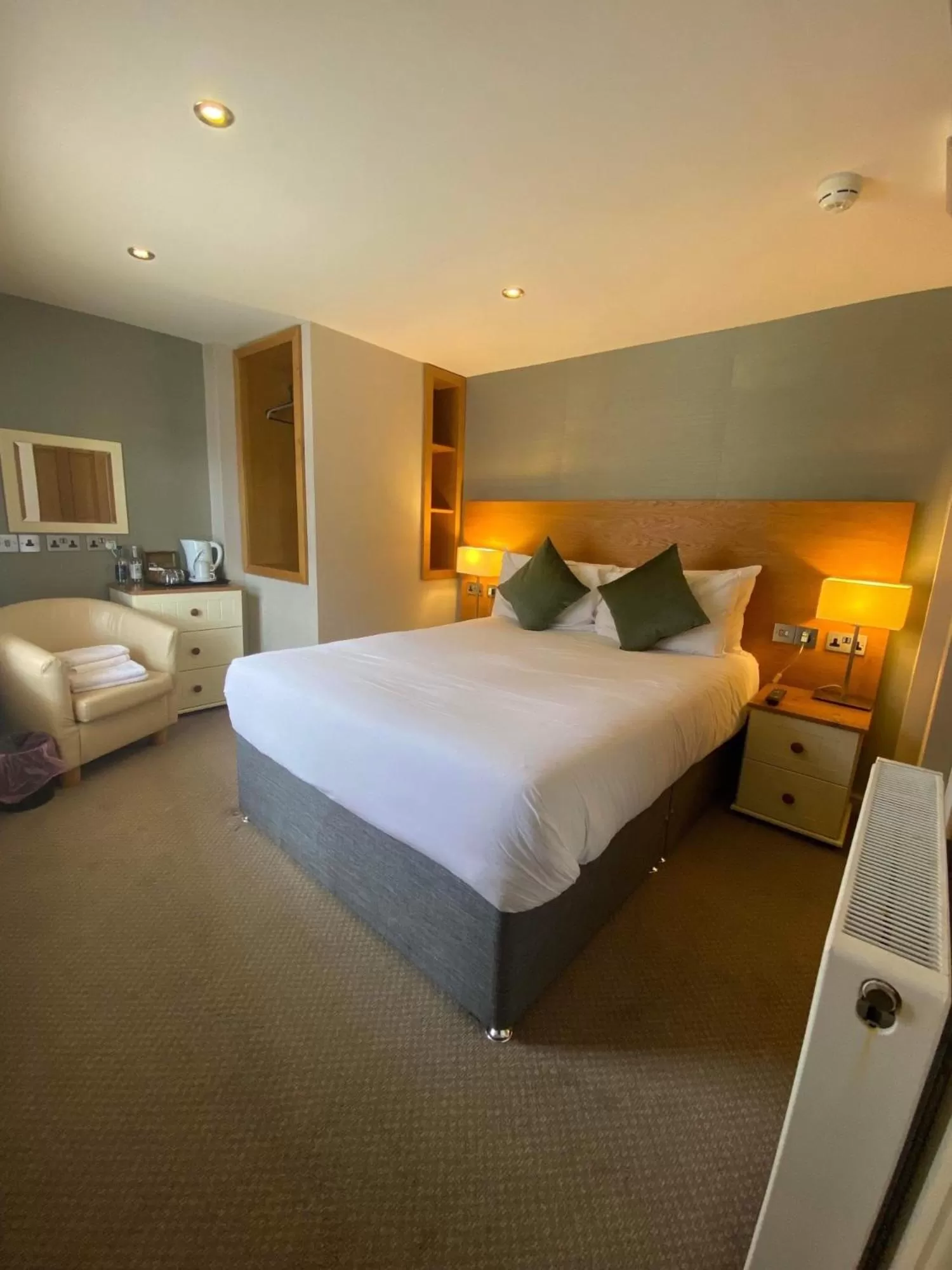 Bedroom, Bed in Garddfon Inn