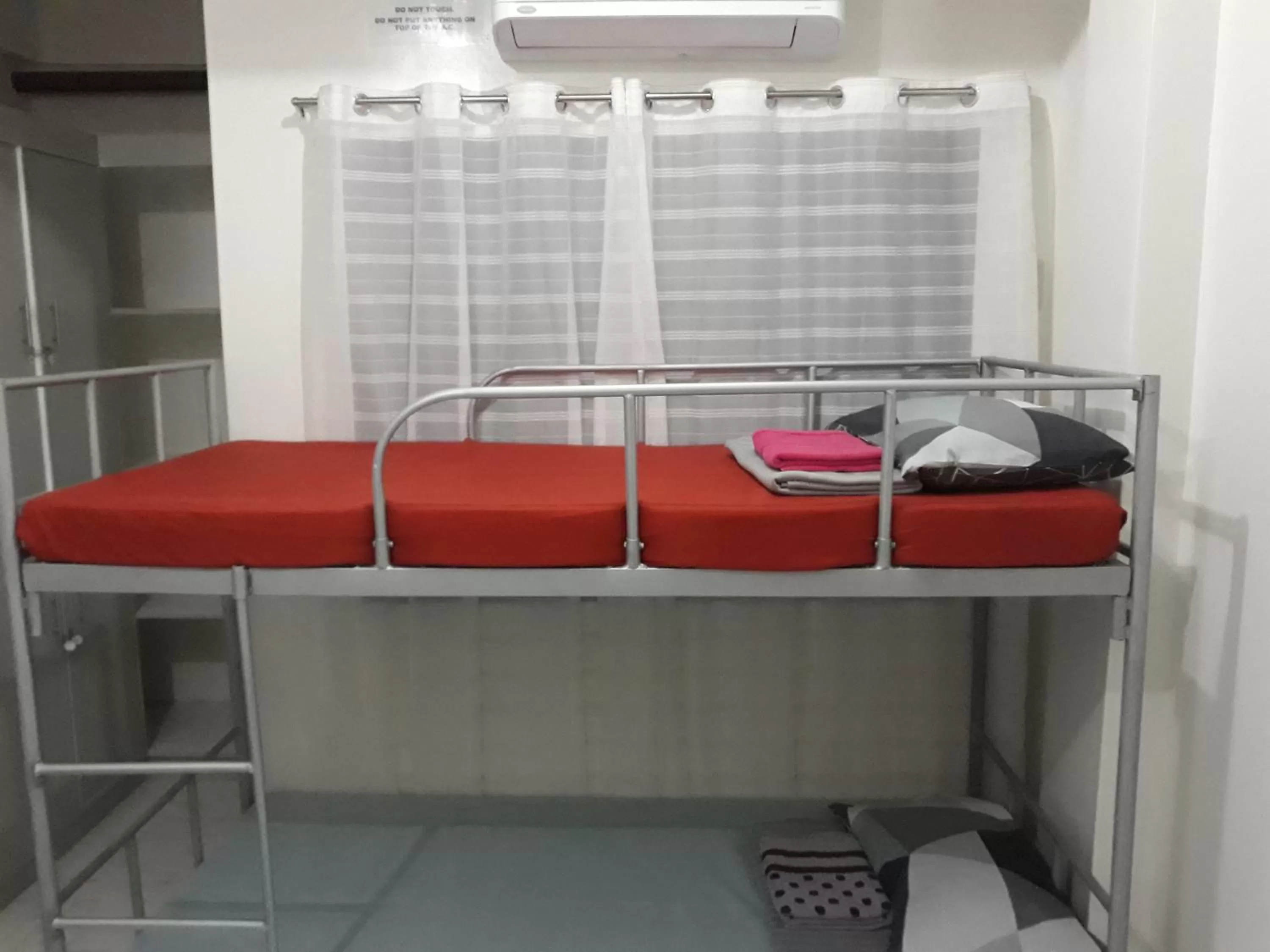 bunk bed in JDL Residences Hostel