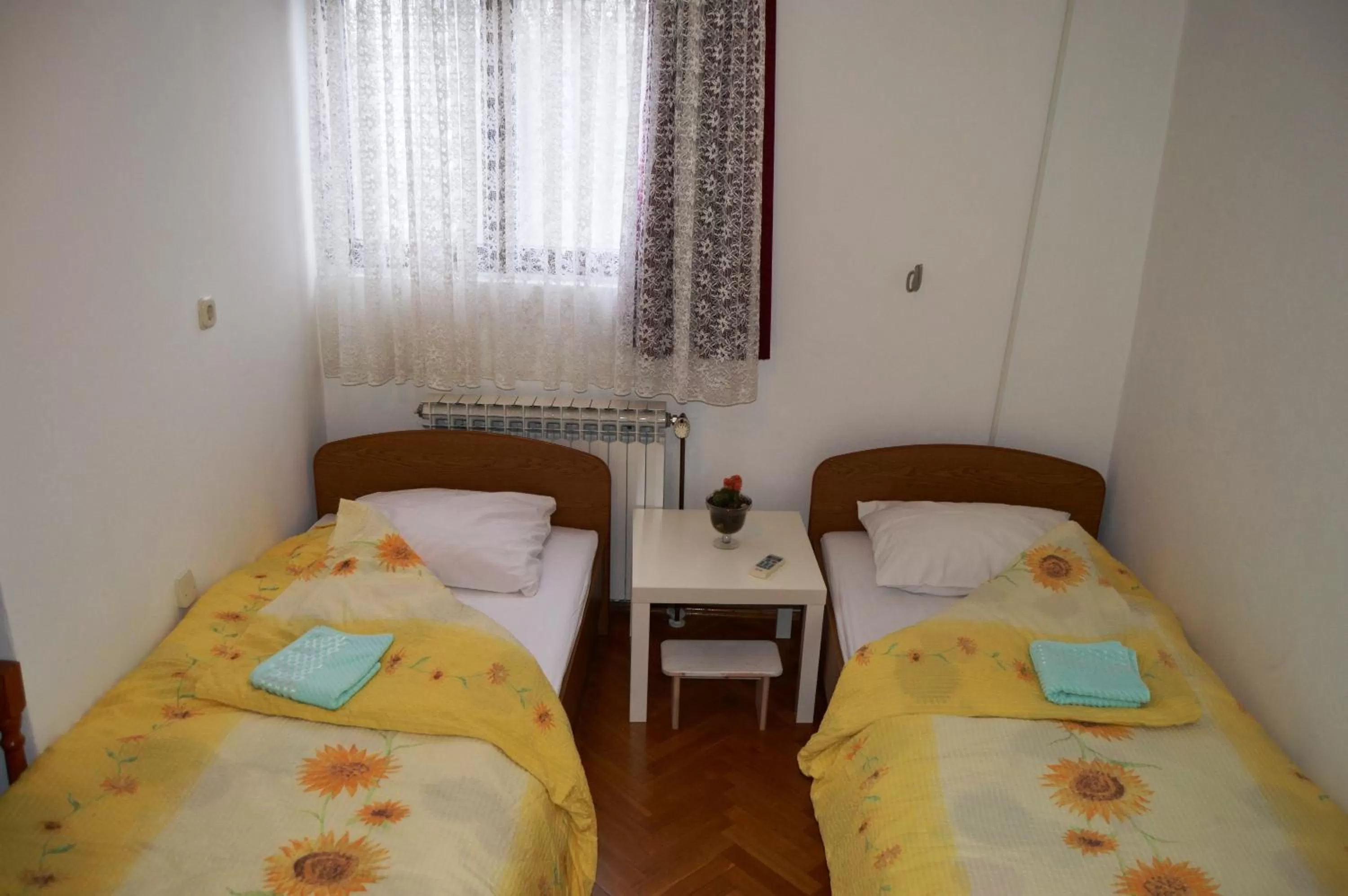 Photo of the whole room, Bed in Pansion Modana Medjugorje