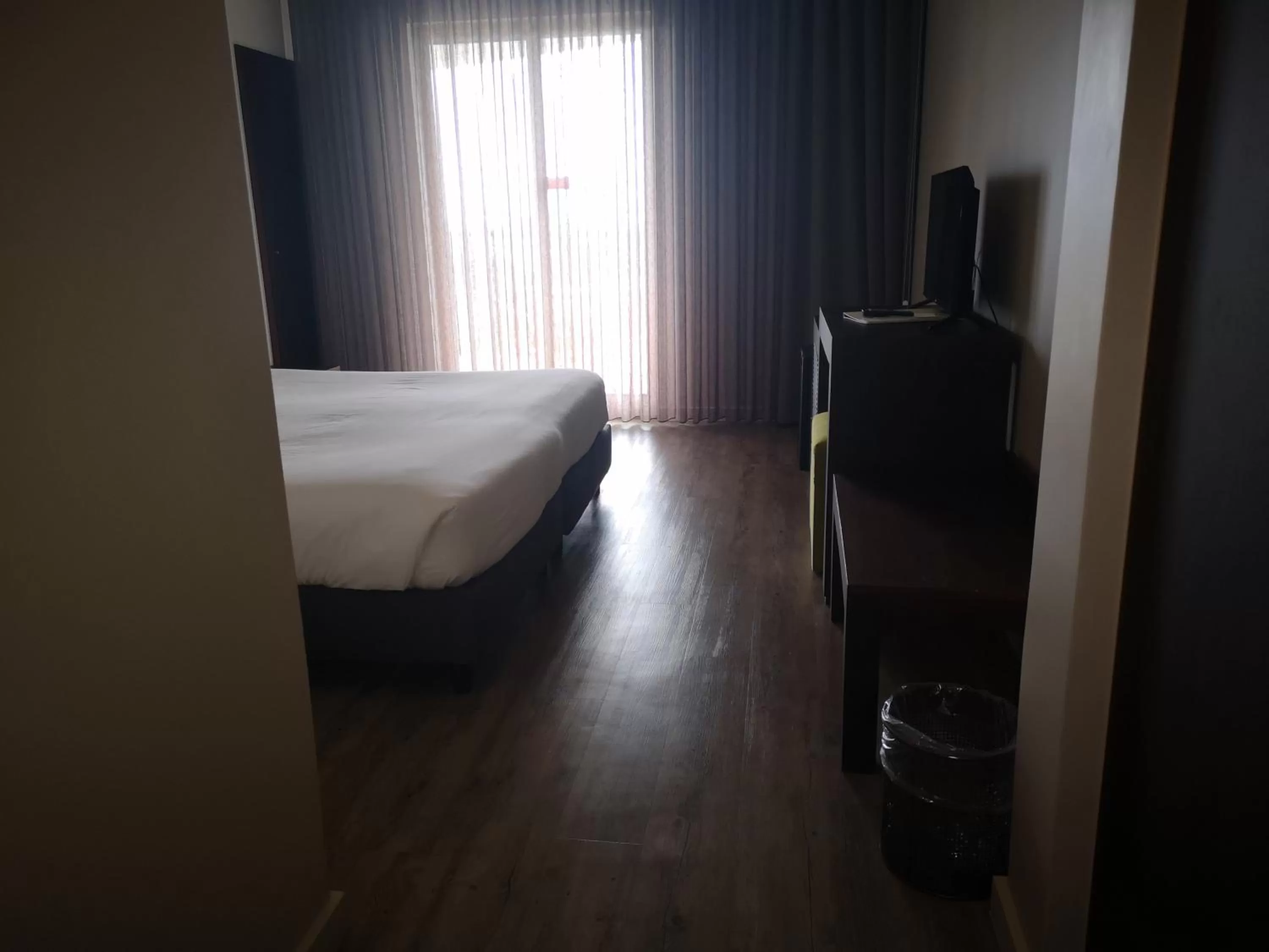 Double Room with Side Sea View in Hotel Euro Moniz