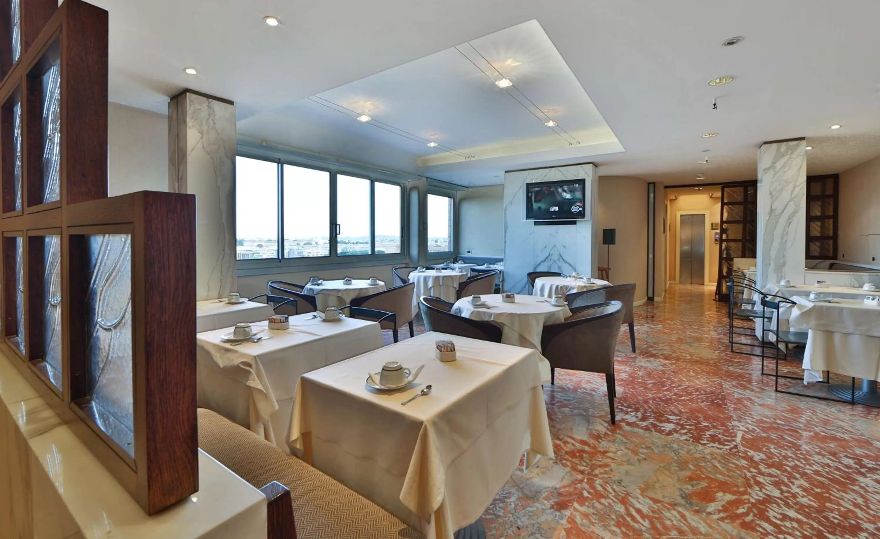 Restaurant/places to eat in Best Western Hotel Piccadilly