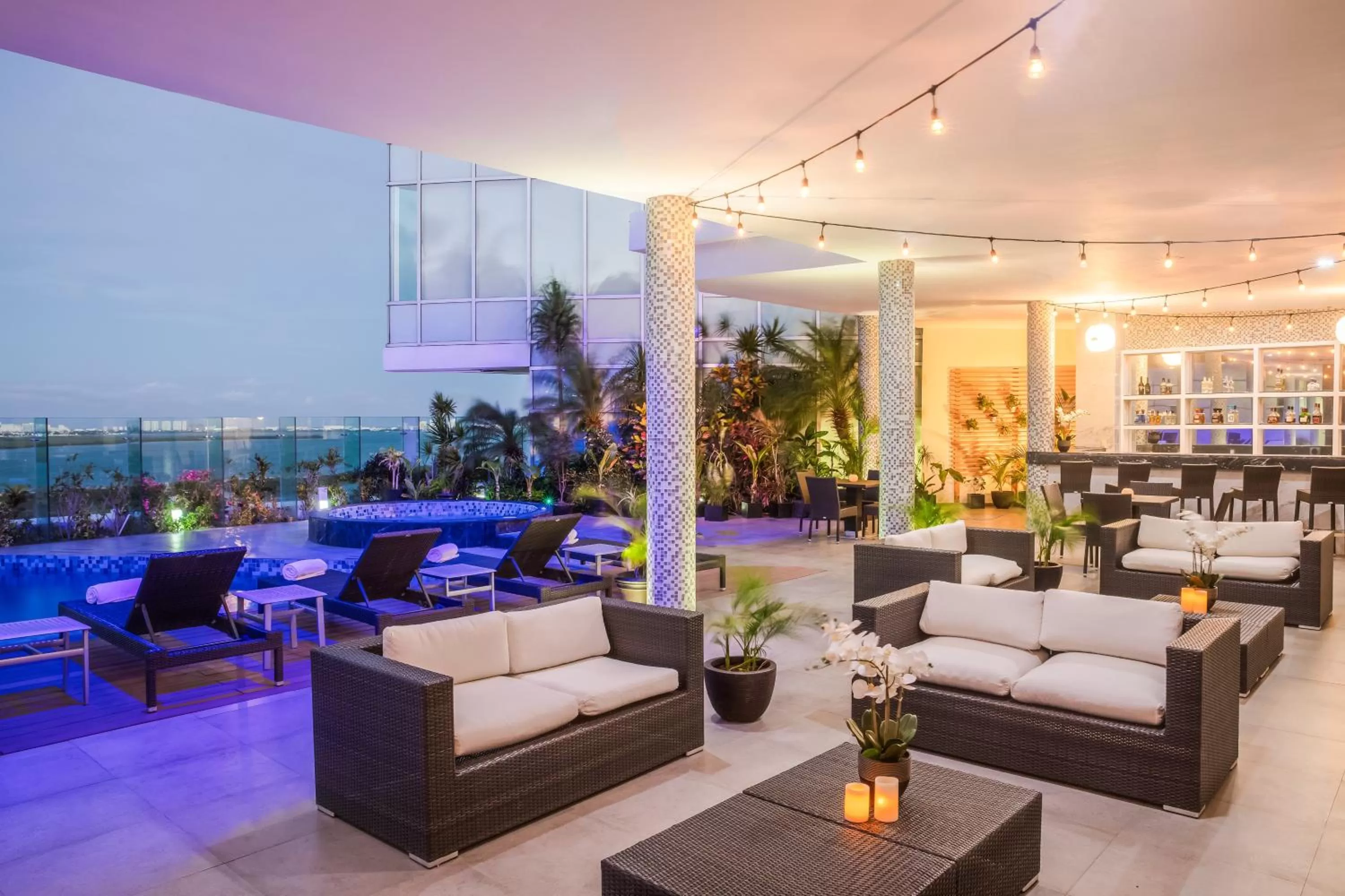 Property building in Fiesta Inn Cancun Las Americas