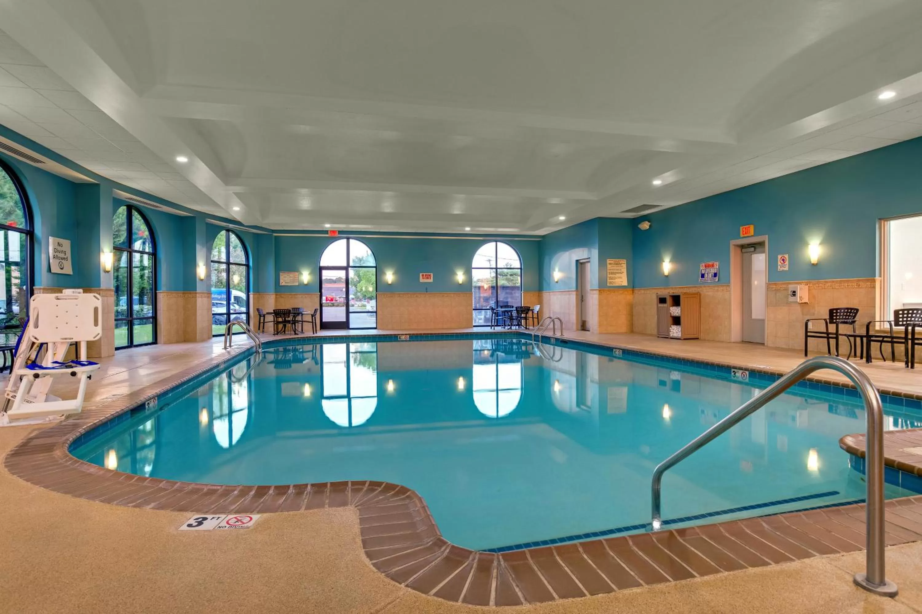 Swimming pool in Holiday Inn Express Nashville-Opryland by IHG