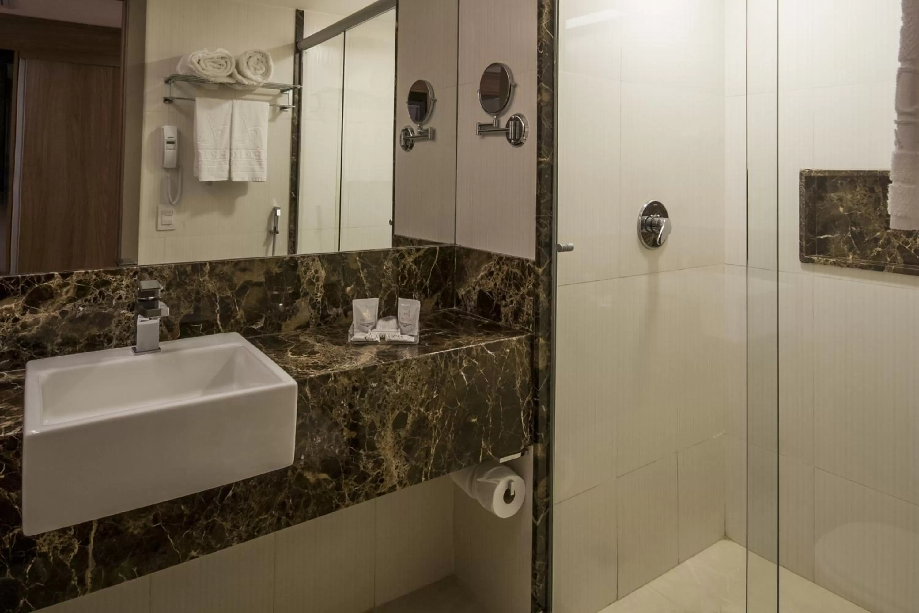 Deluxe Double Room in Américas Copacabana Hotel