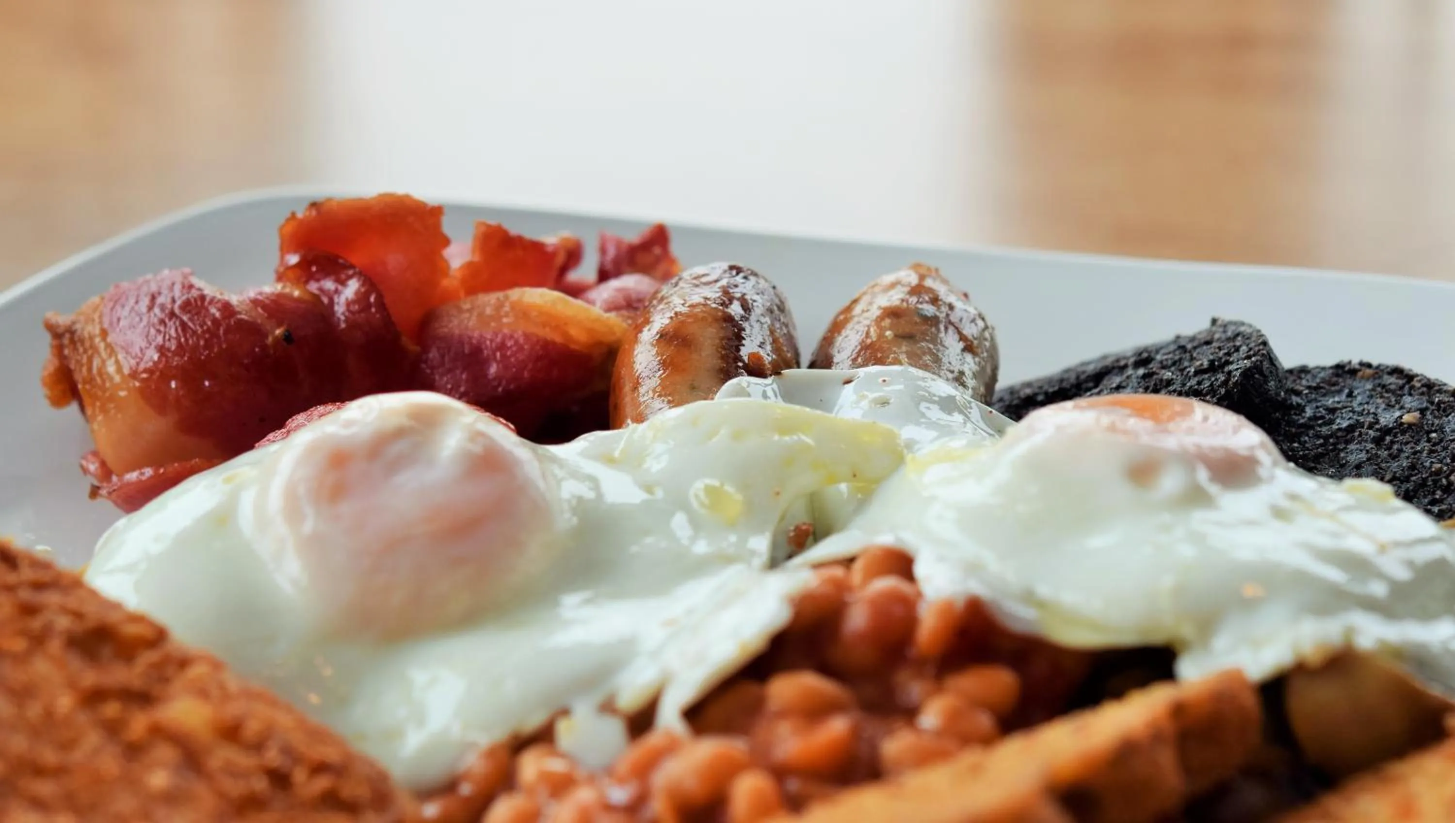 Restaurant/places to eat in Calderfields Golf & Country Club