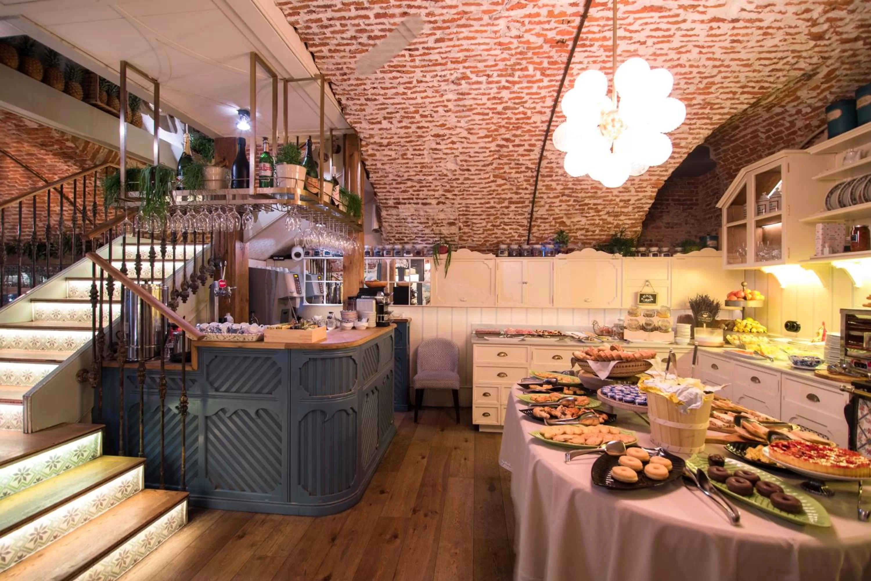 Buffet breakfast in ICON Wipton