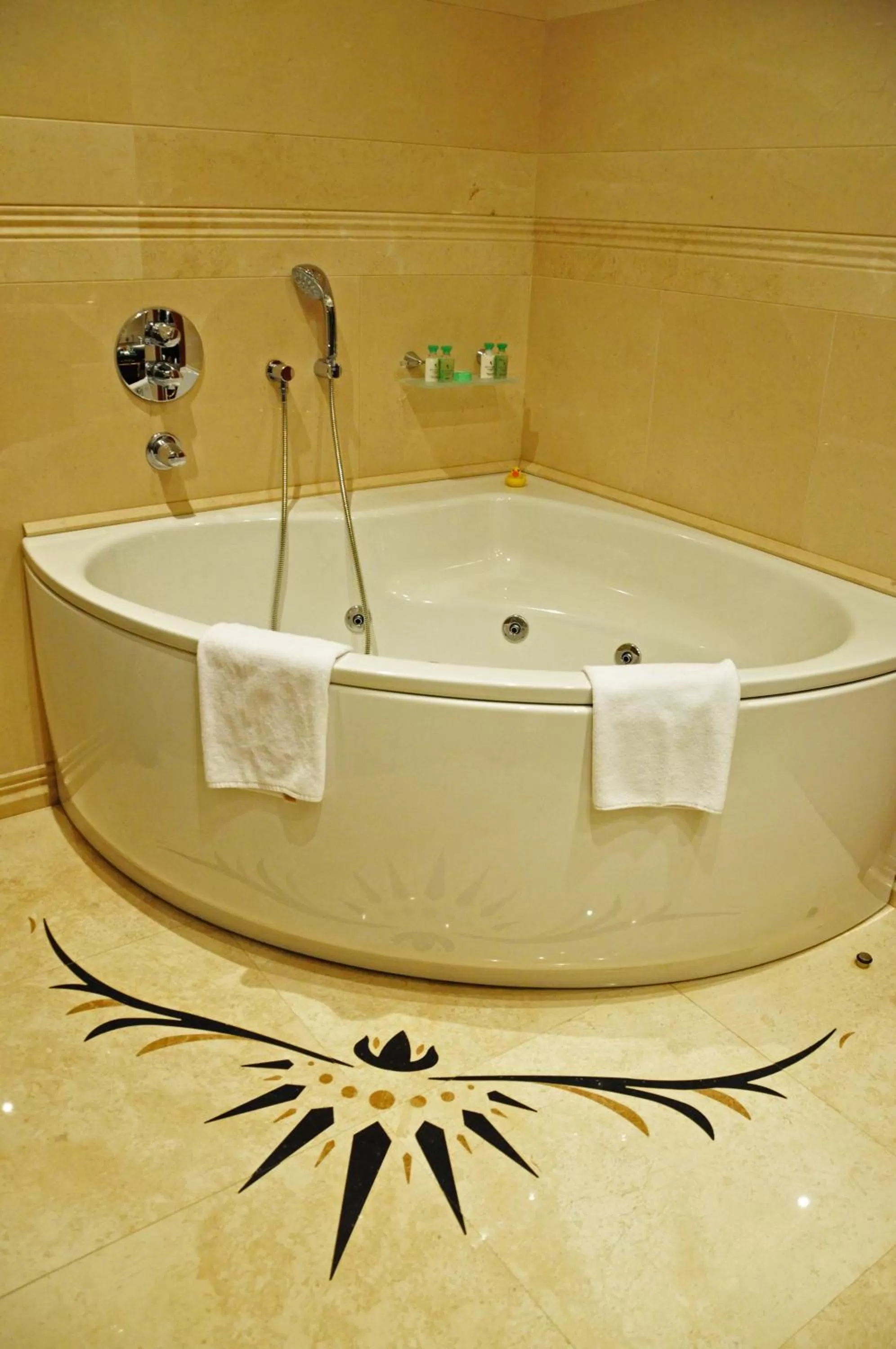 Bathroom in Mövenpick Hotel Izmir