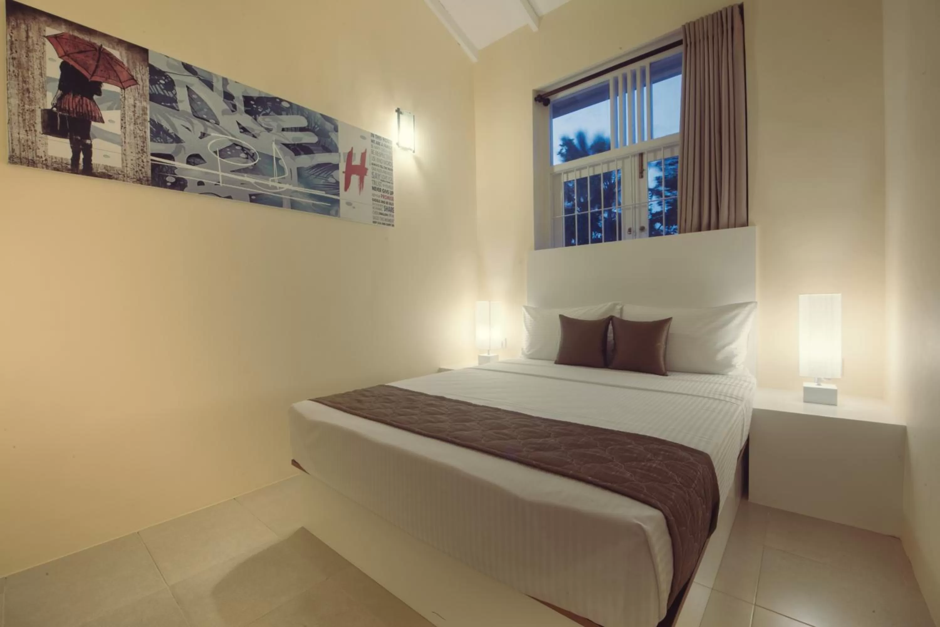 Photo of the whole room, Bed in Hush Lagoon 30