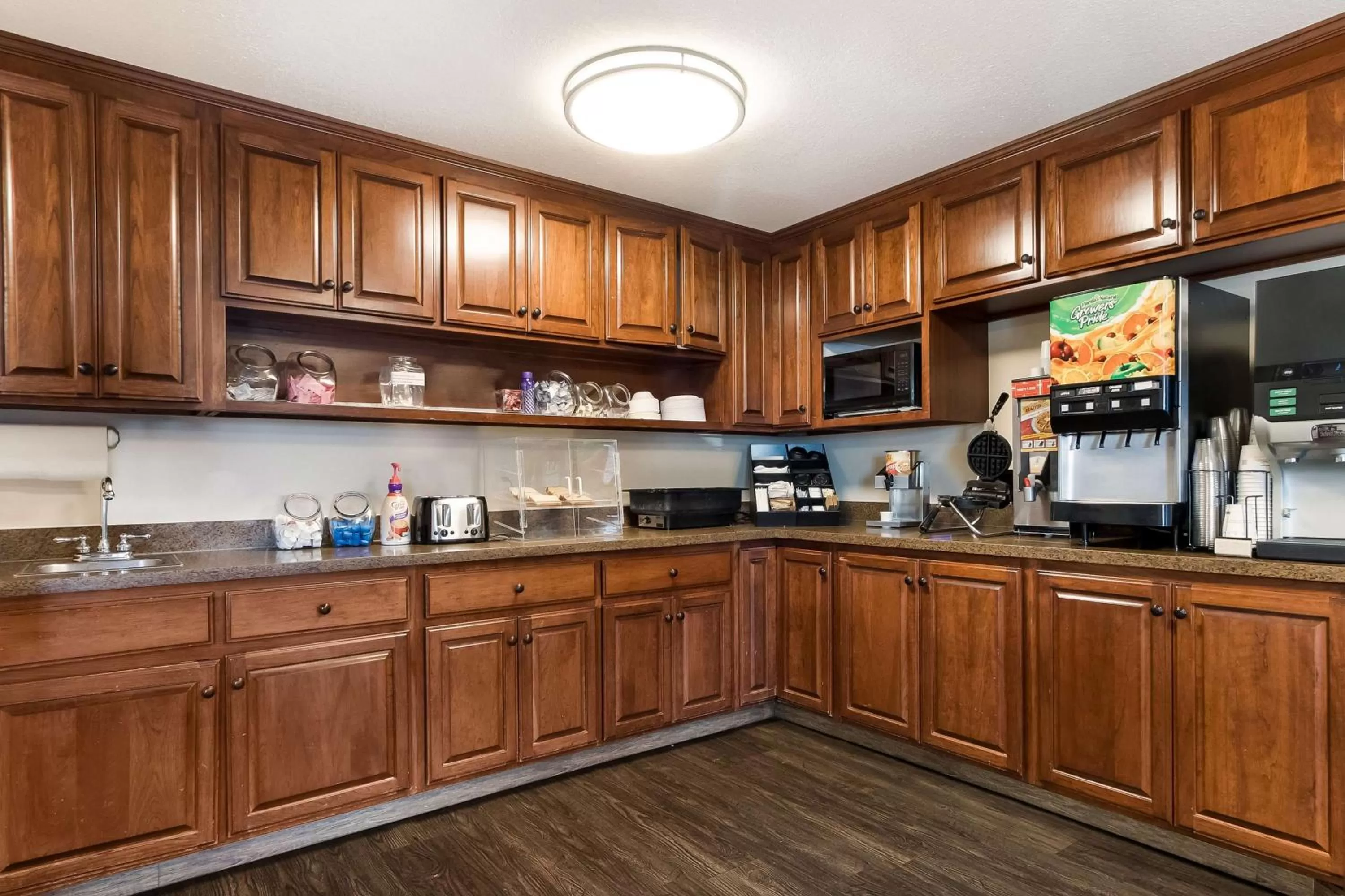 Restaurant/places to eat in Best Western Empire Towers