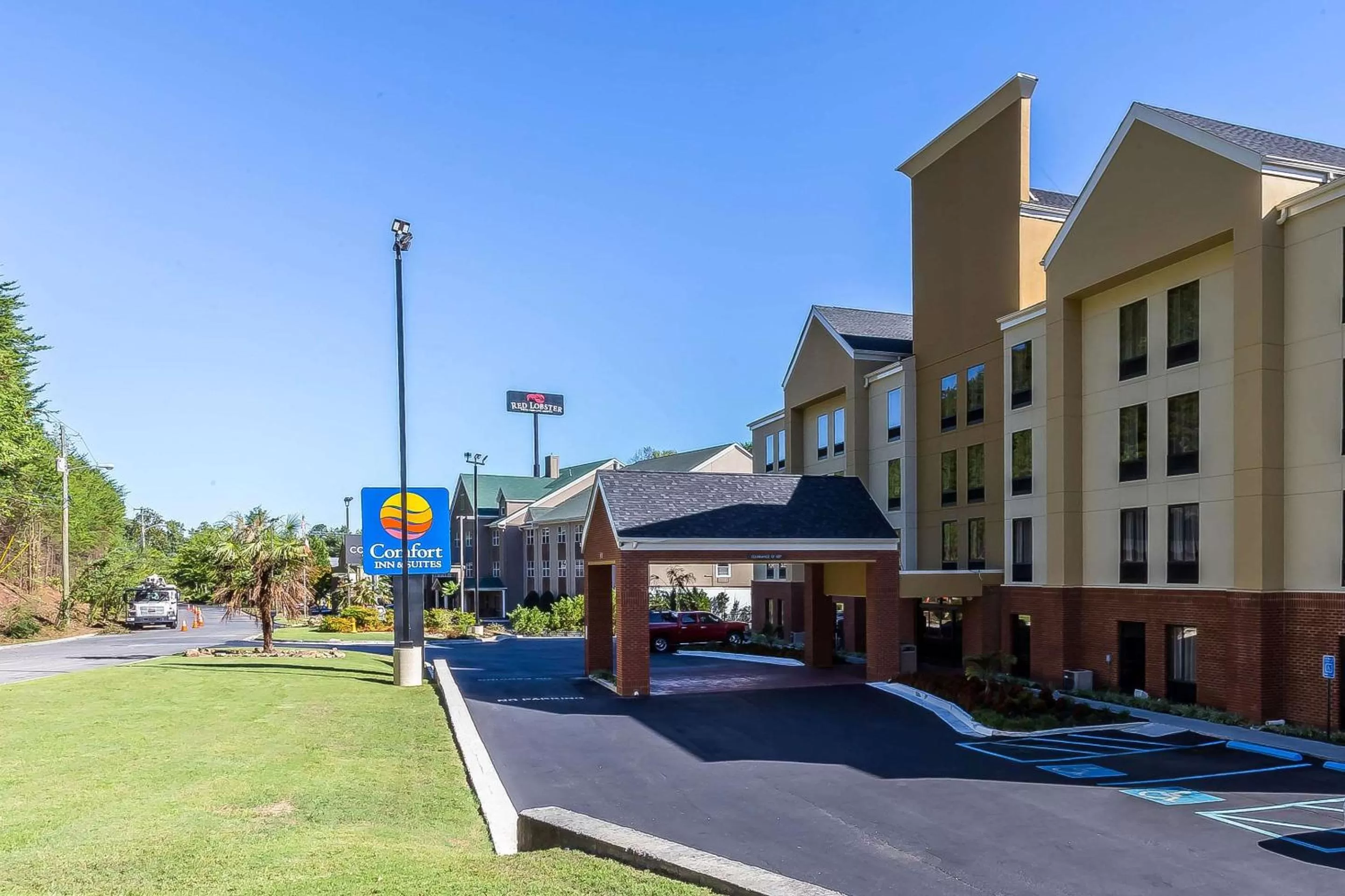 Property building in Comfort Inn & Suites Dalton West