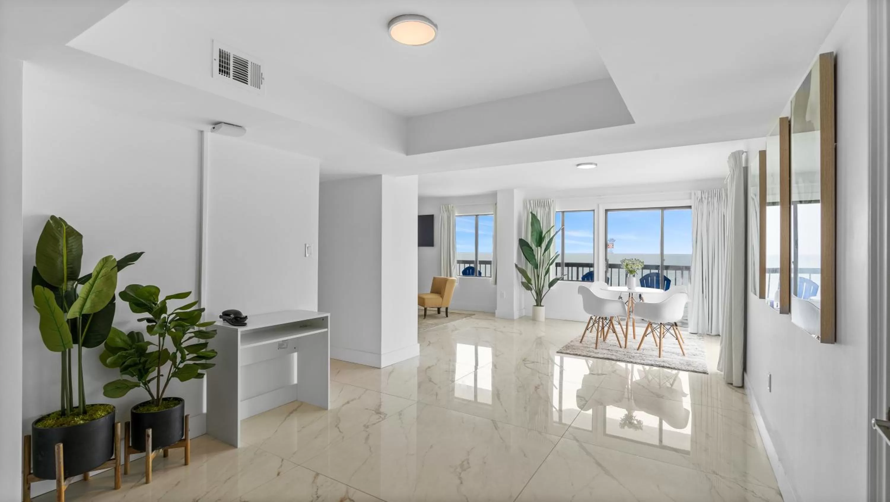 Dining area in Grande Beach Resort