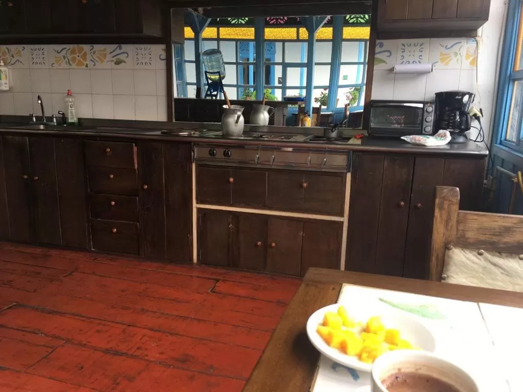 Breakfast, Kitchen/Kitchenette in Casa Hotel El Compadre