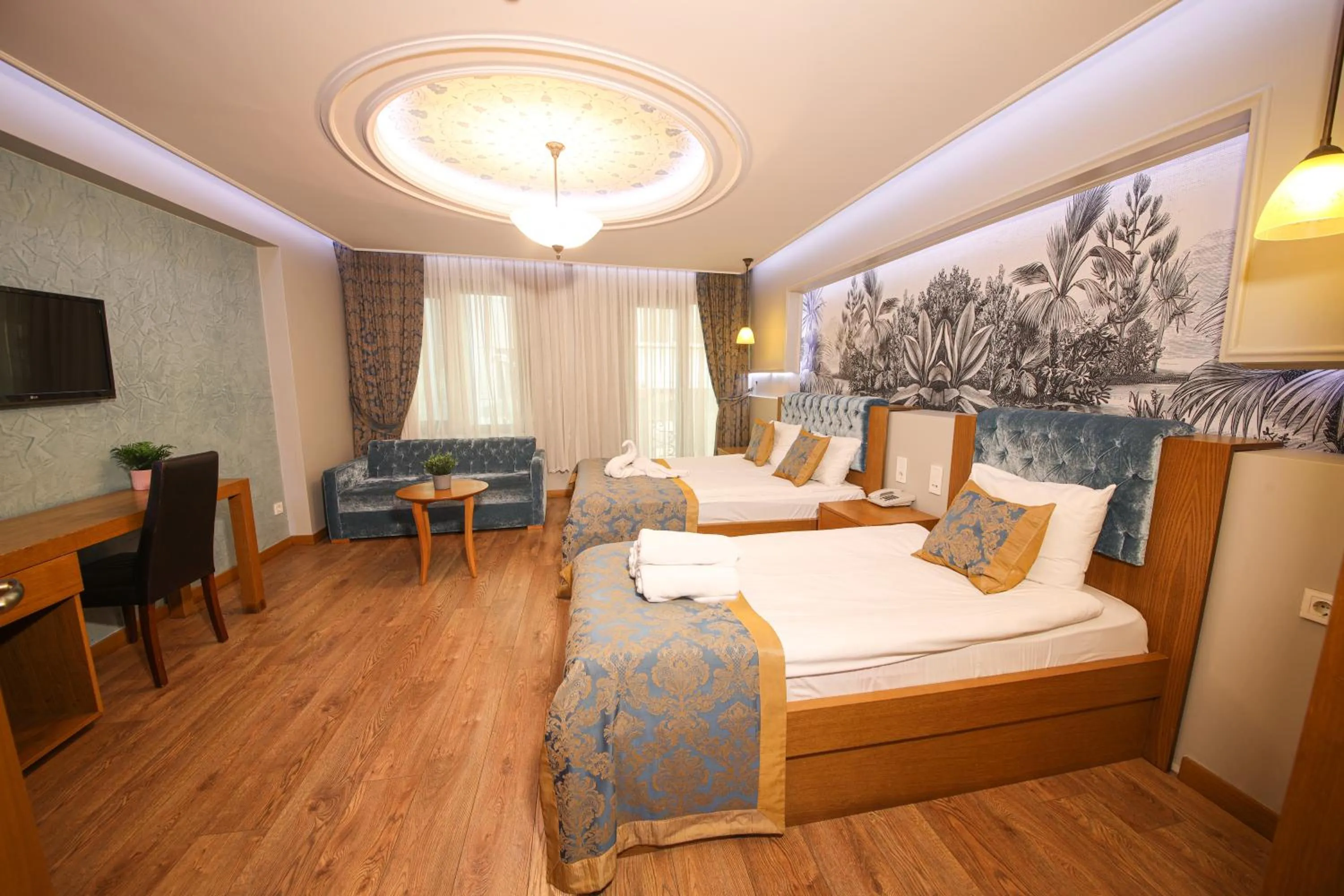 Photo of the whole room, Bed in Cumbali Luxury Boutique Hotel