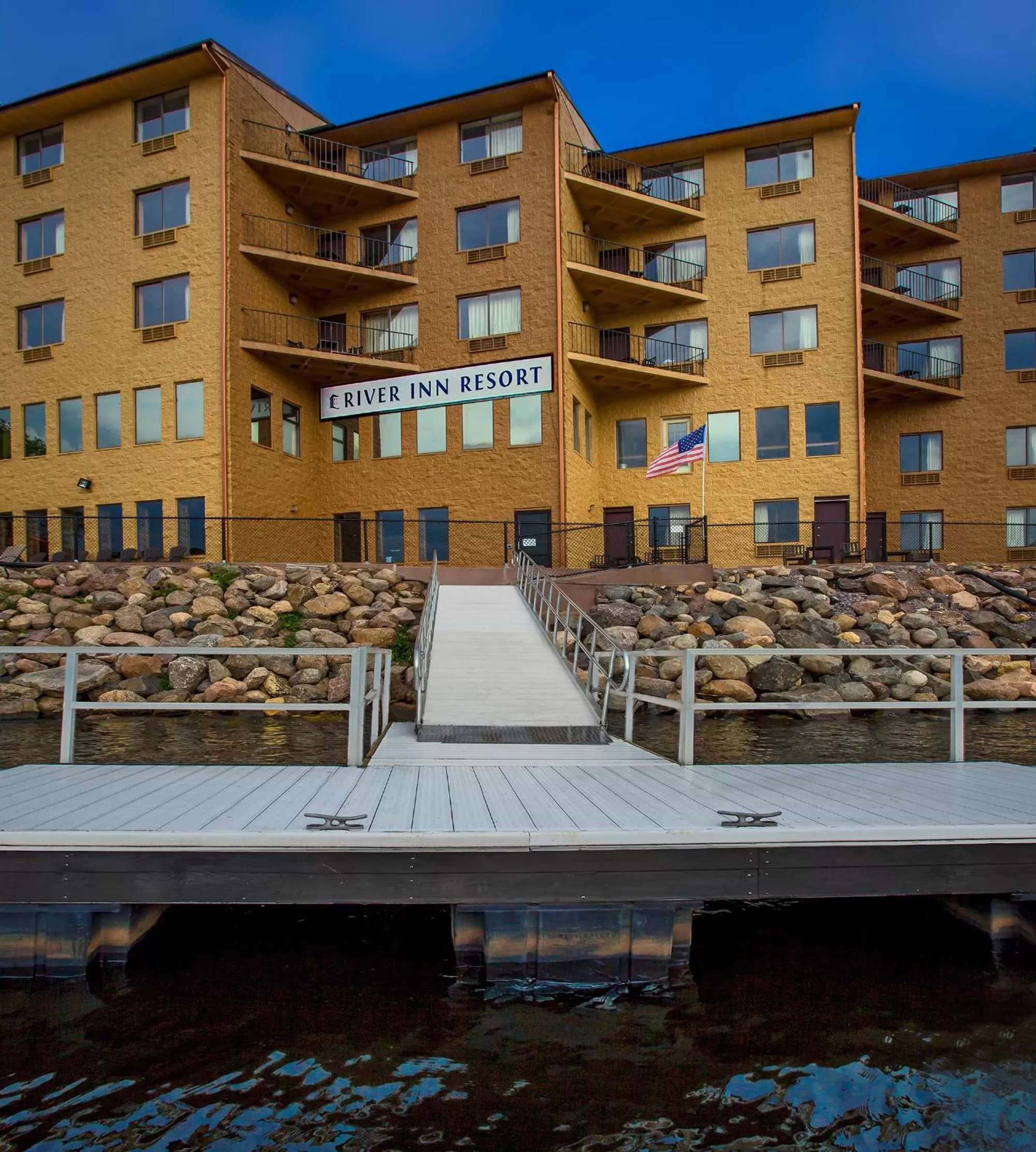 Patio in The VUE Boutique Hotel & Boathouse