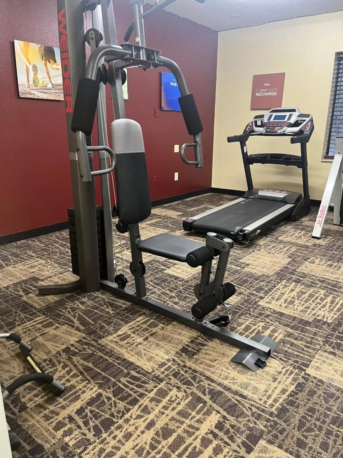 Fitness centre/facilities in Red Roof Inn & Suites Indianapolis Airport