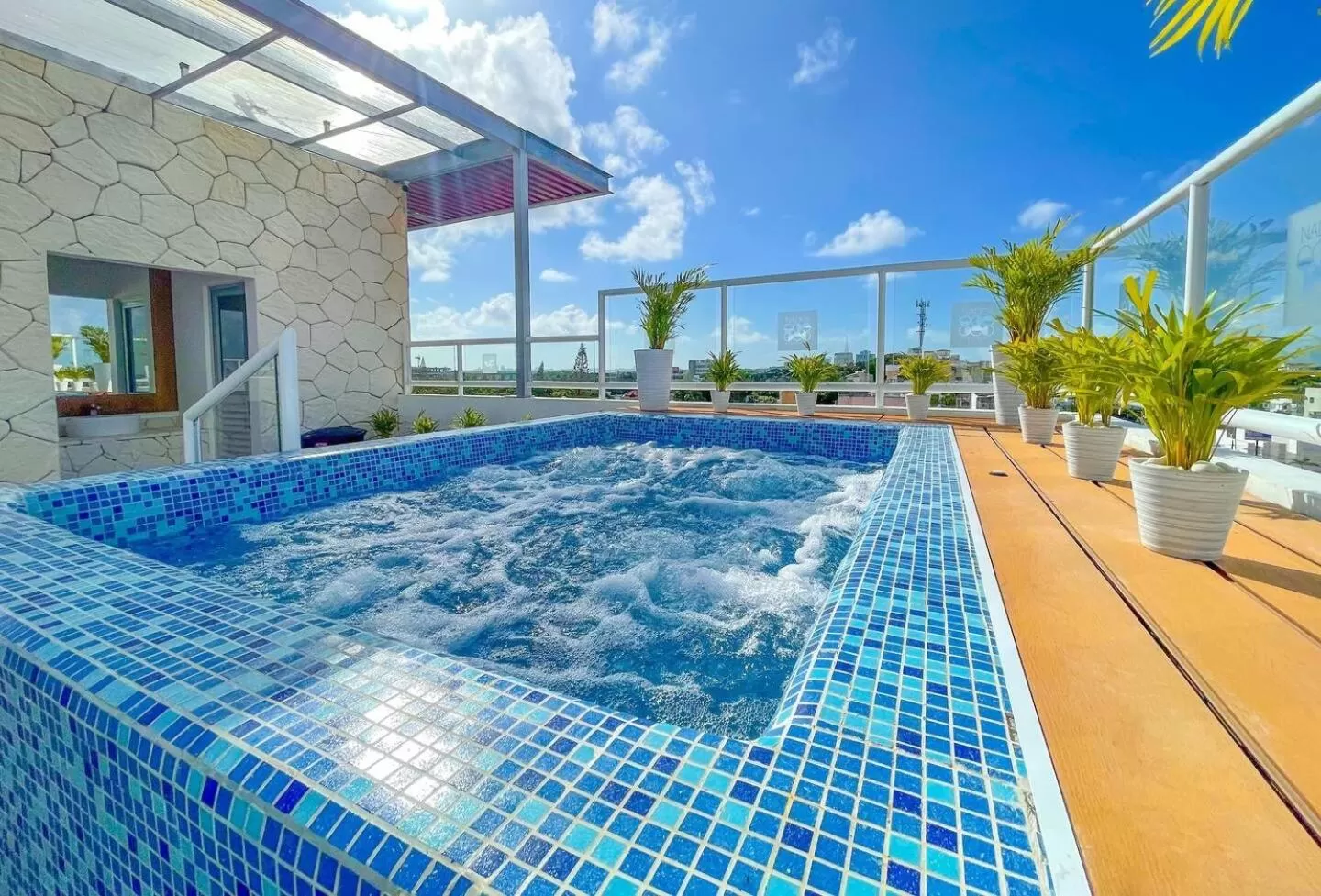 Hot Tub, Swimming Pool in Apartamentos