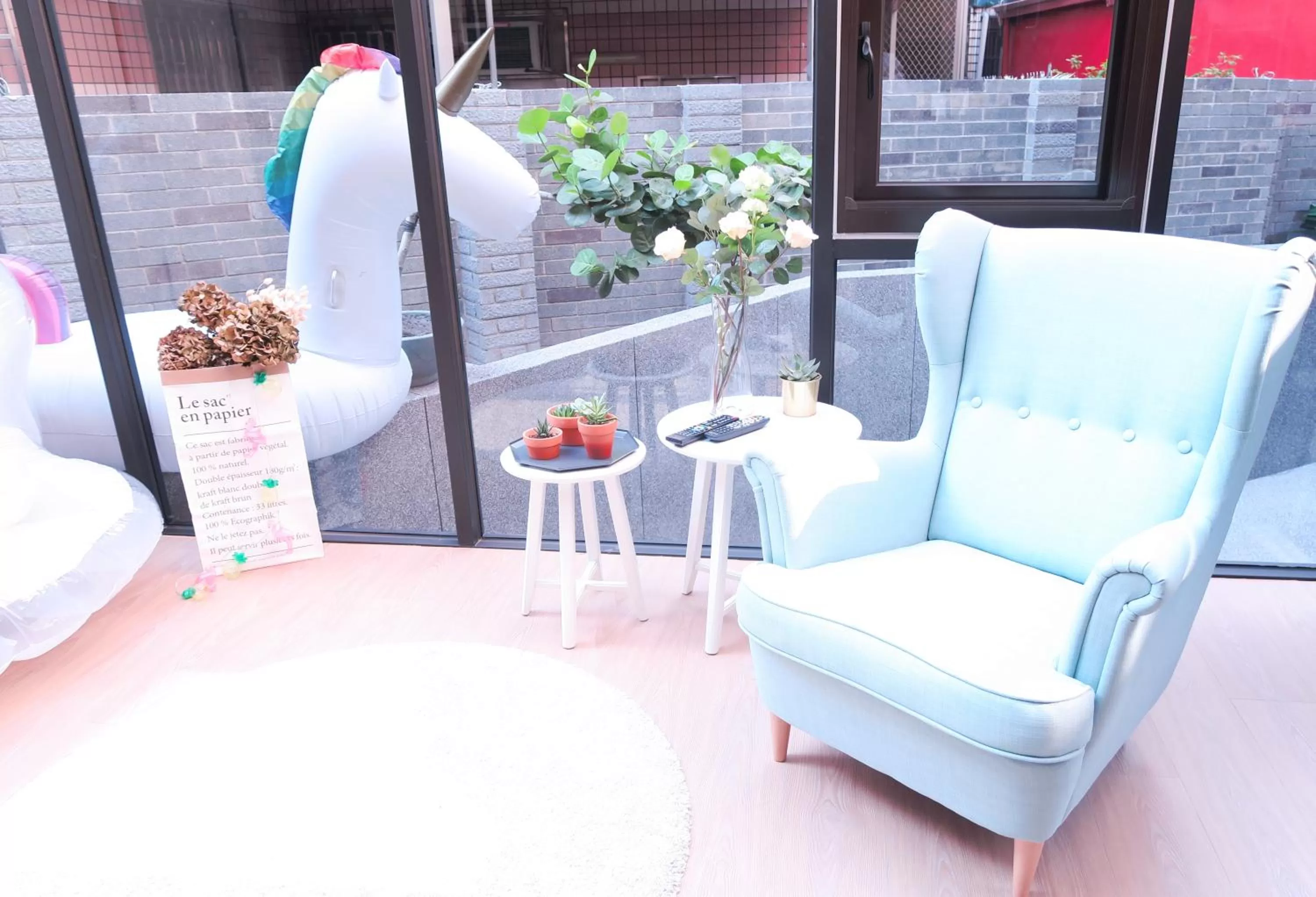 Seating area in Greenight Hotel